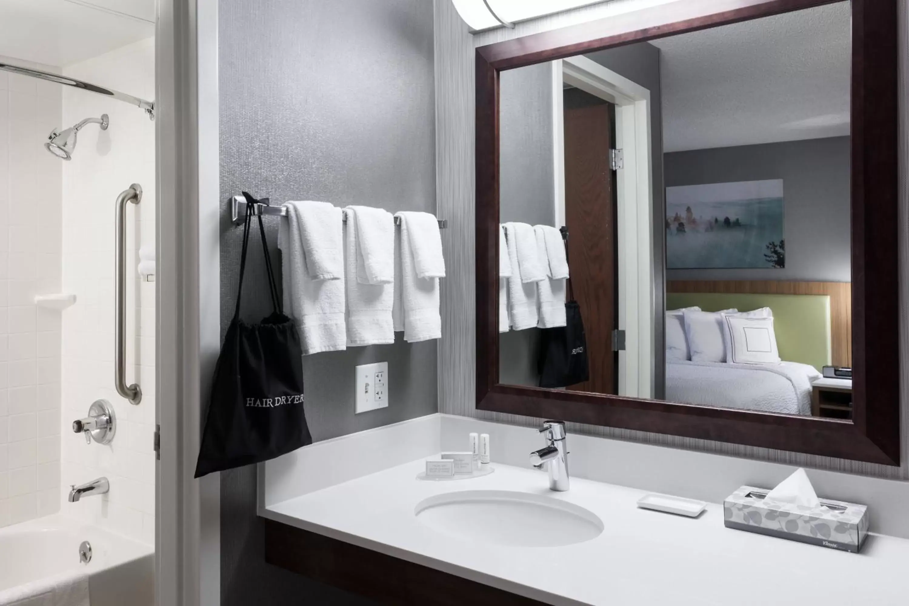 Bathroom in SpringHill Suites by Marriott Boise ParkCenter