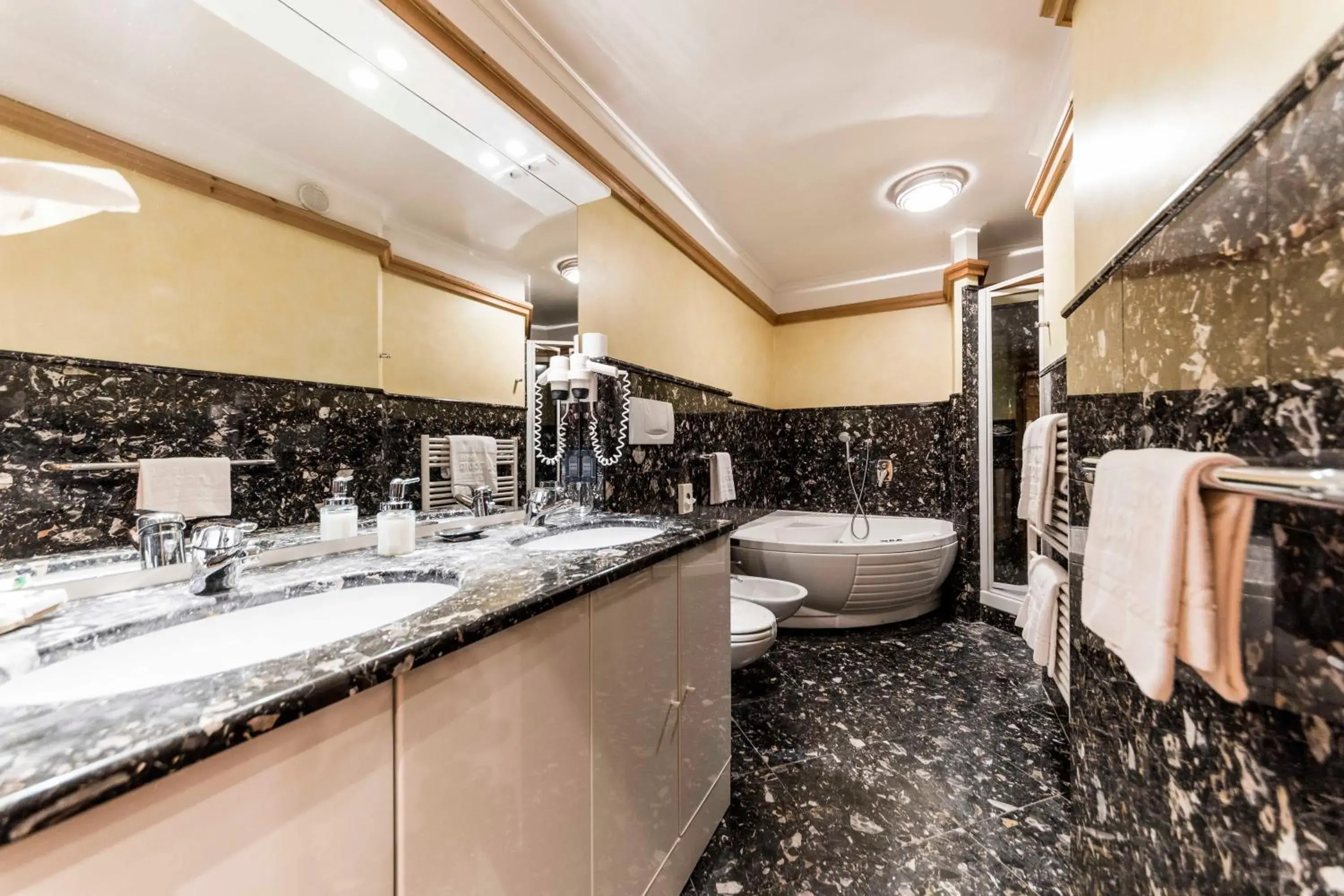 Bathroom in Active Hotel Ancora