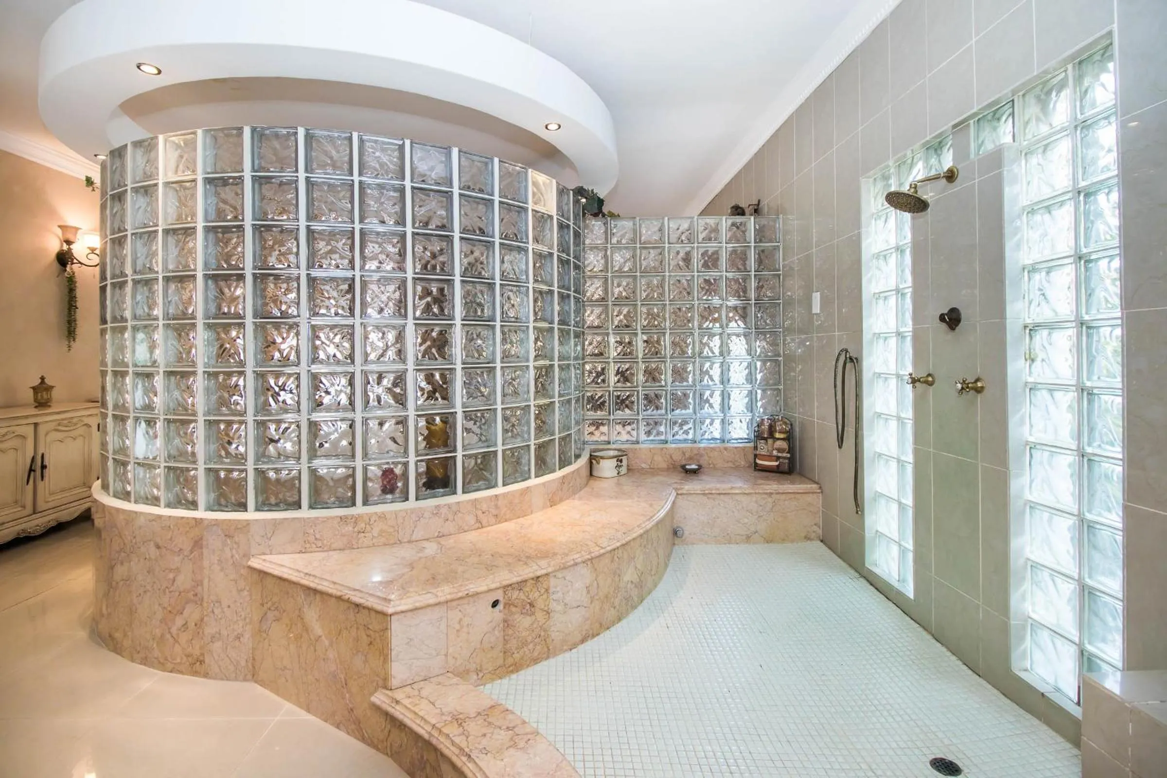 Shower in Villa Amor