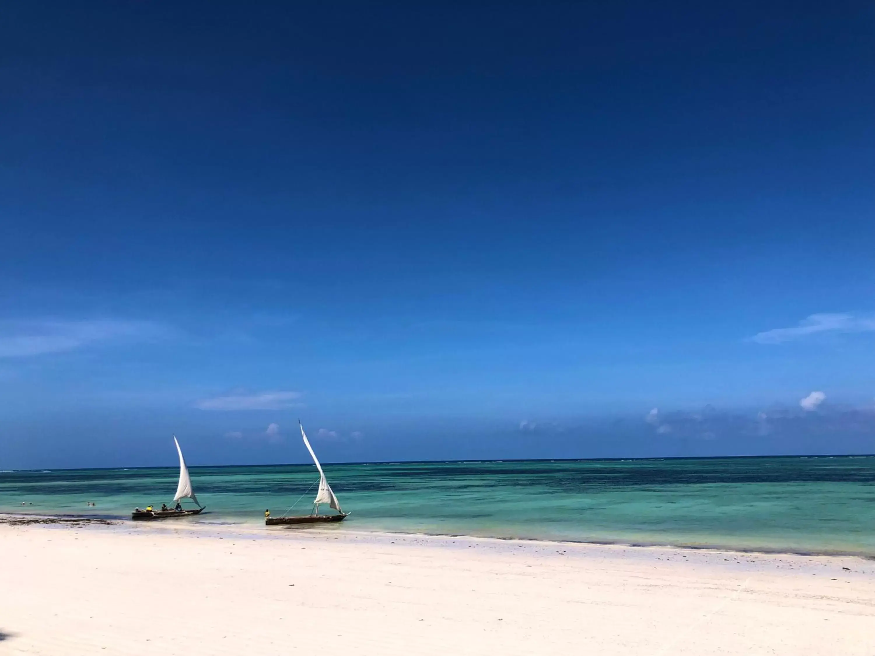 Beach in Sultan Sands Island Resort