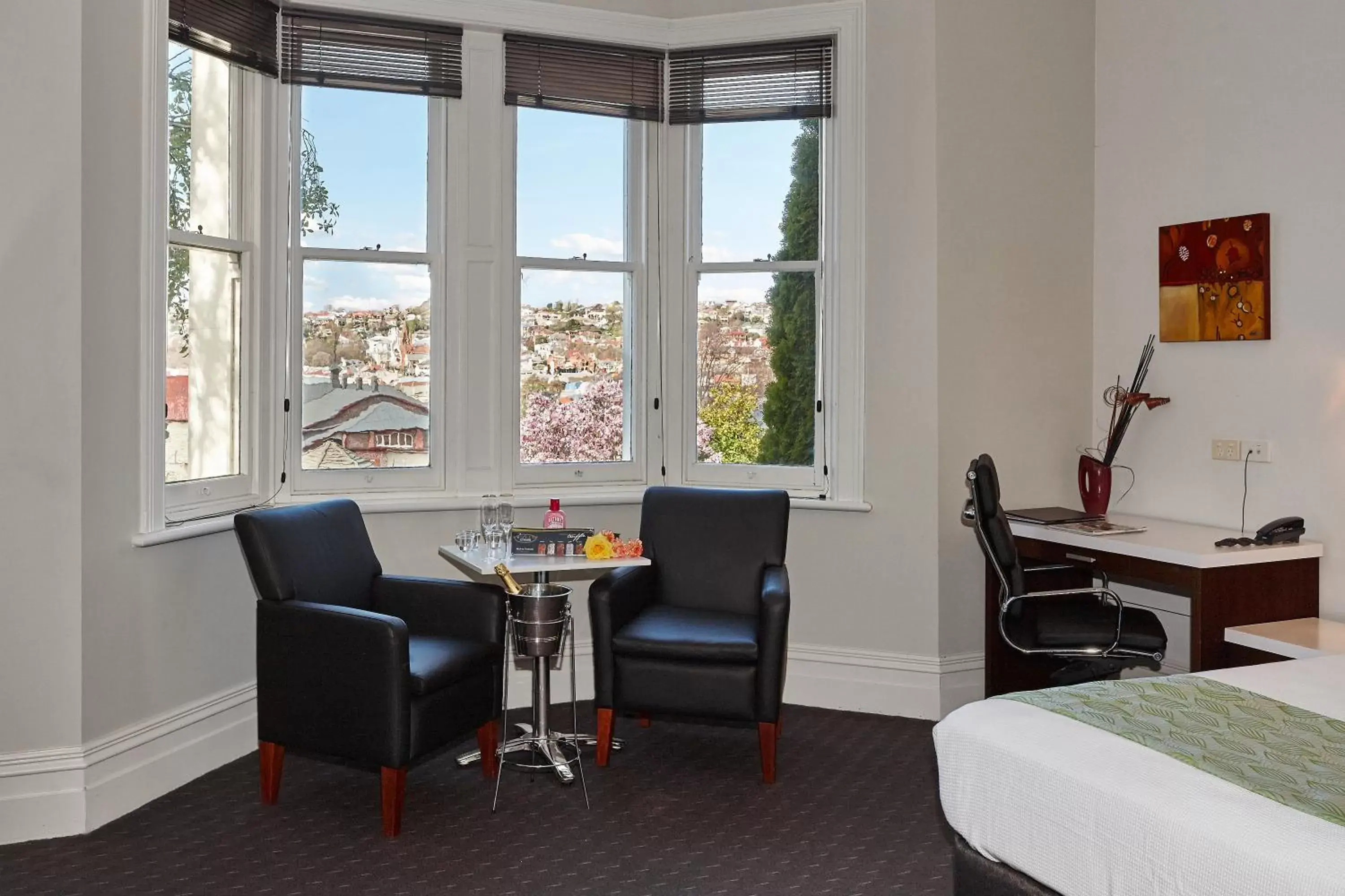 View (from property/room), Seating Area in Auldington Hotel