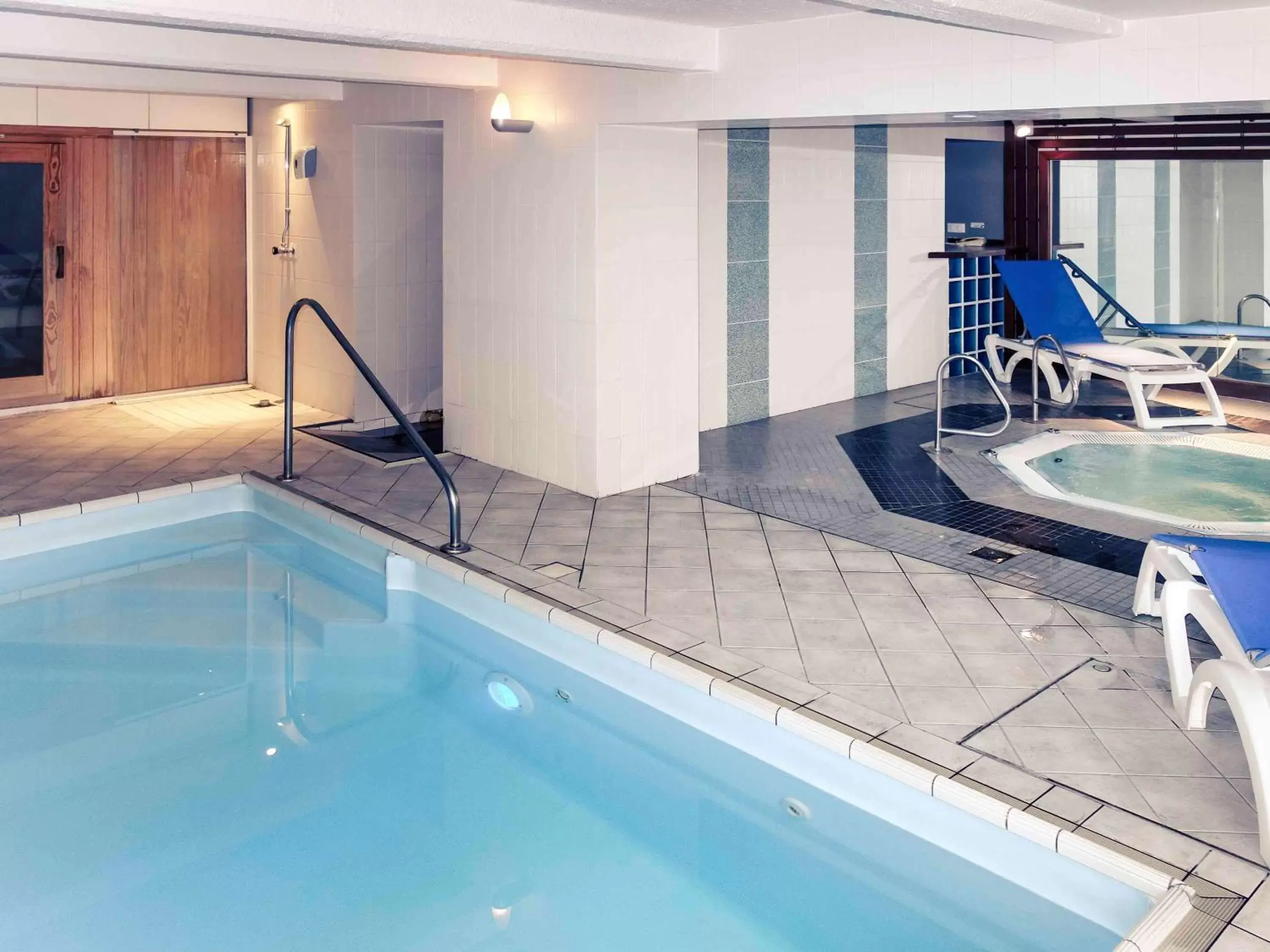 Spa and wellness centre/facilities, Swimming Pool in Mercure Epinal Centre