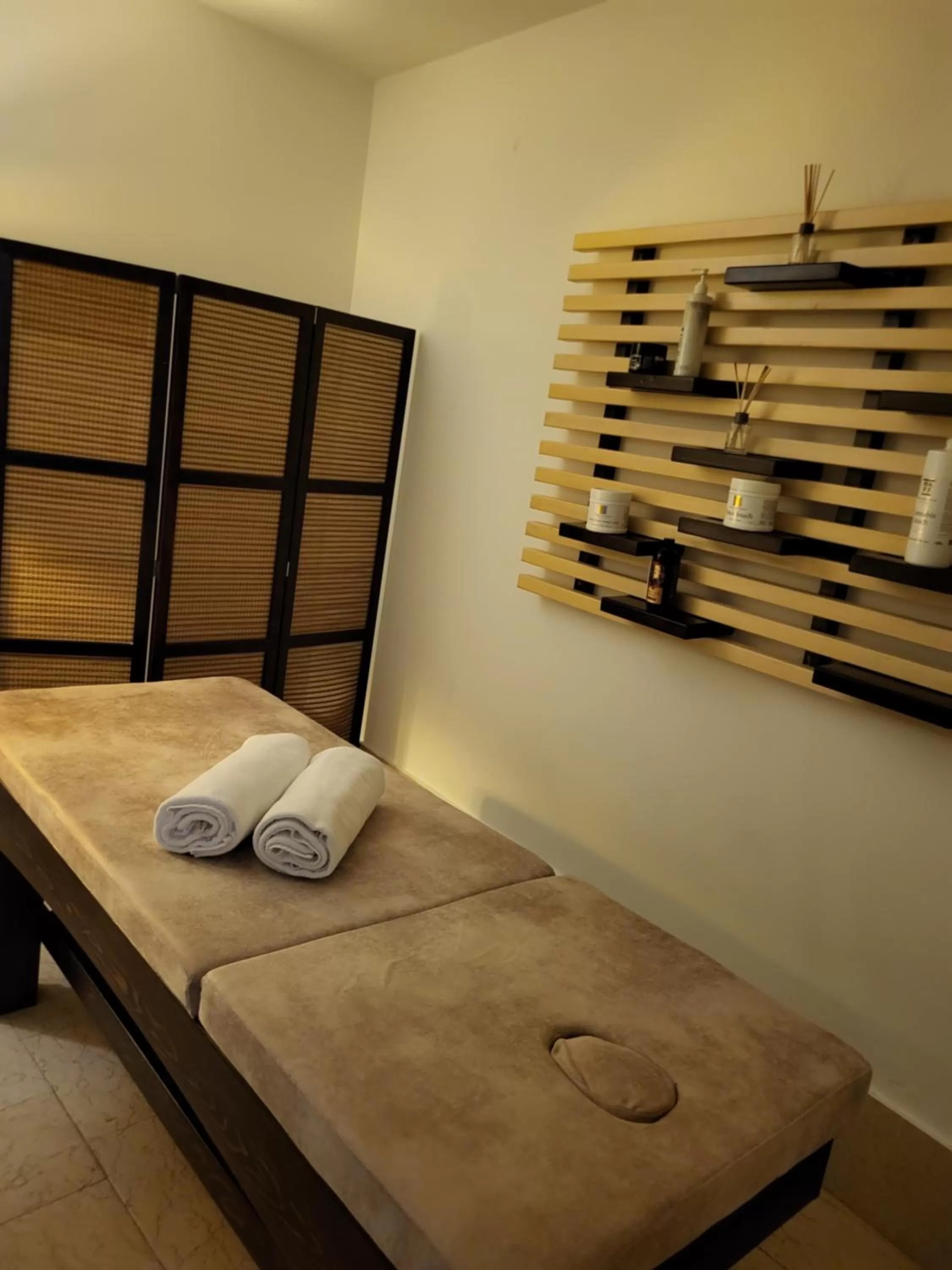 Massage, Bed in Xenon Hotel & SPA