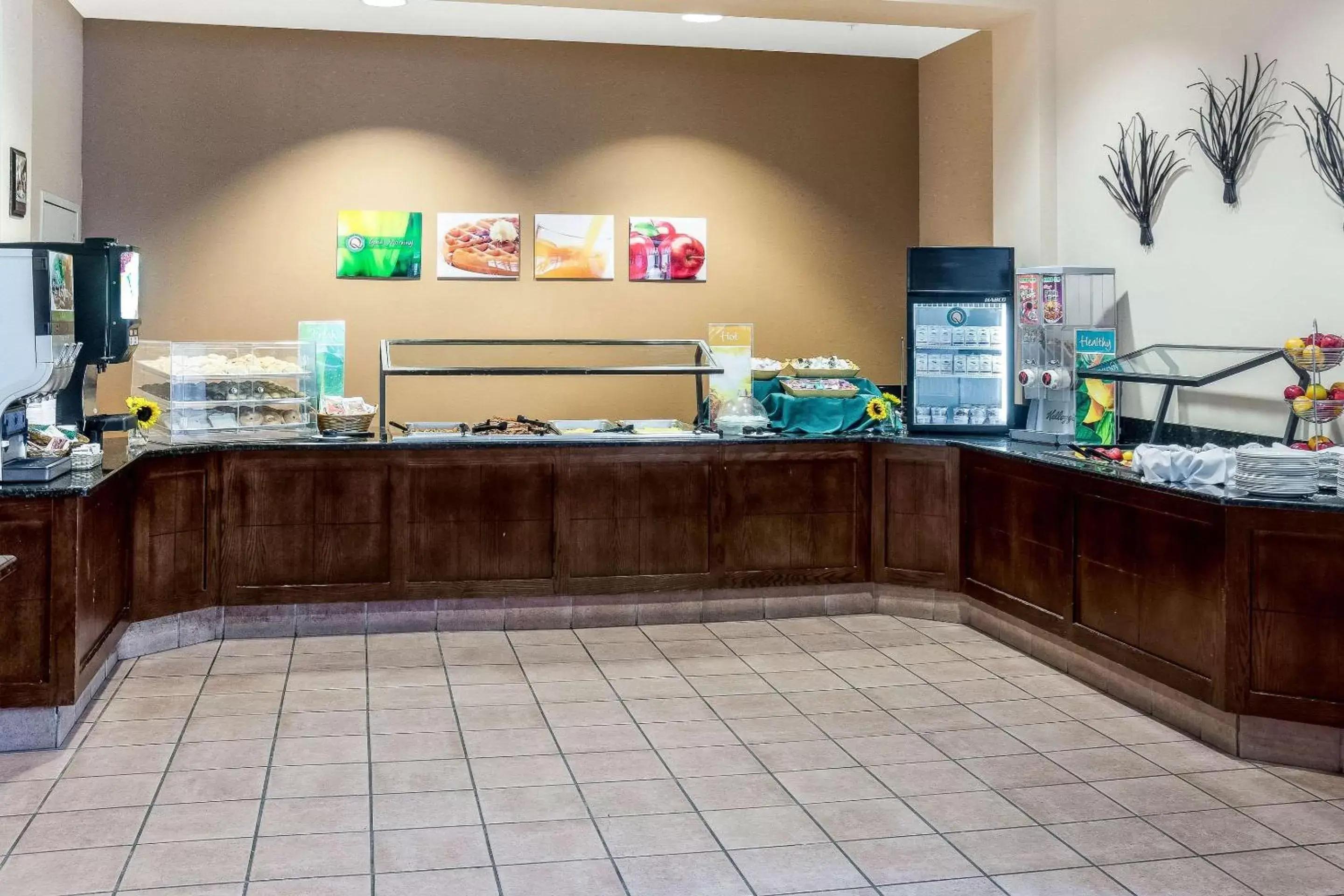 Restaurant/places to eat in Sleep Inn Lake Wright - Norfolk Airport Restaurant/places to eat in Sleep Inn Lake Wright - Norfolk Airport