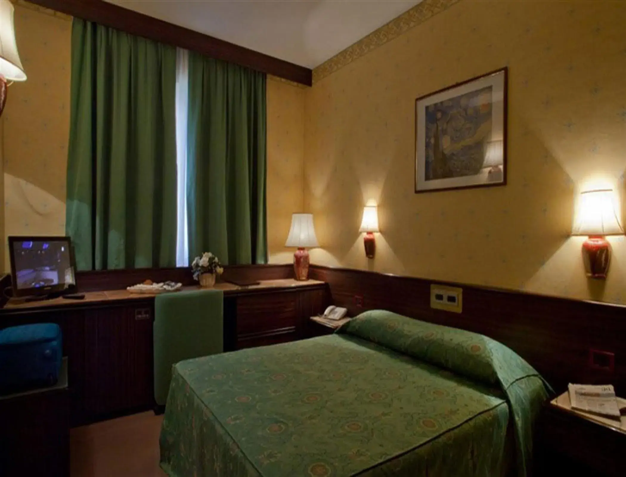 Photo of the whole room, Bed in Hotel Leonardo Da Vinci