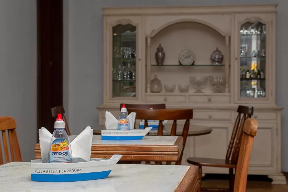 Food and drinks in Villa Bella Ferradura