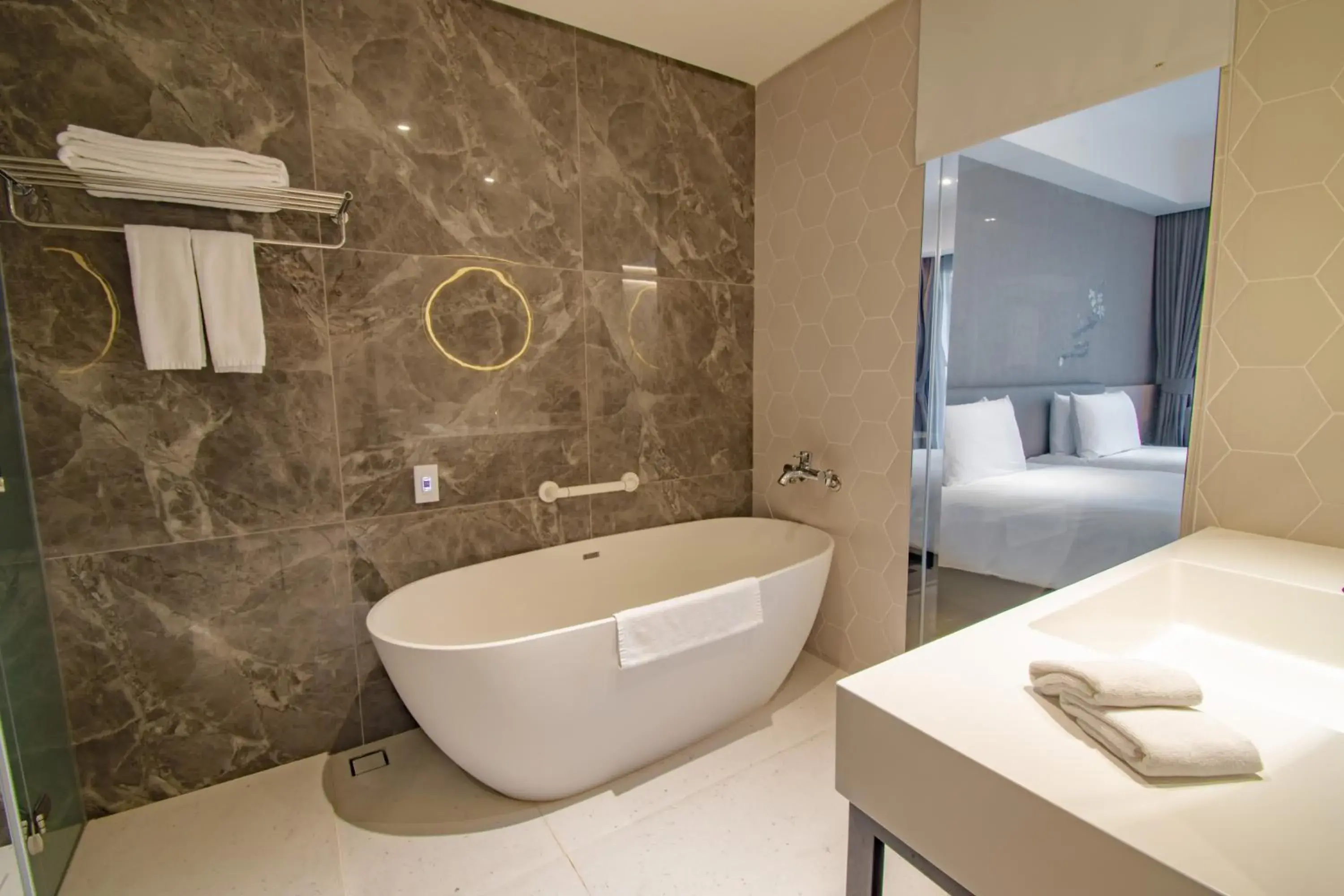 Bath, Bathroom in Golden Tulip FAB Hotel New Taipei