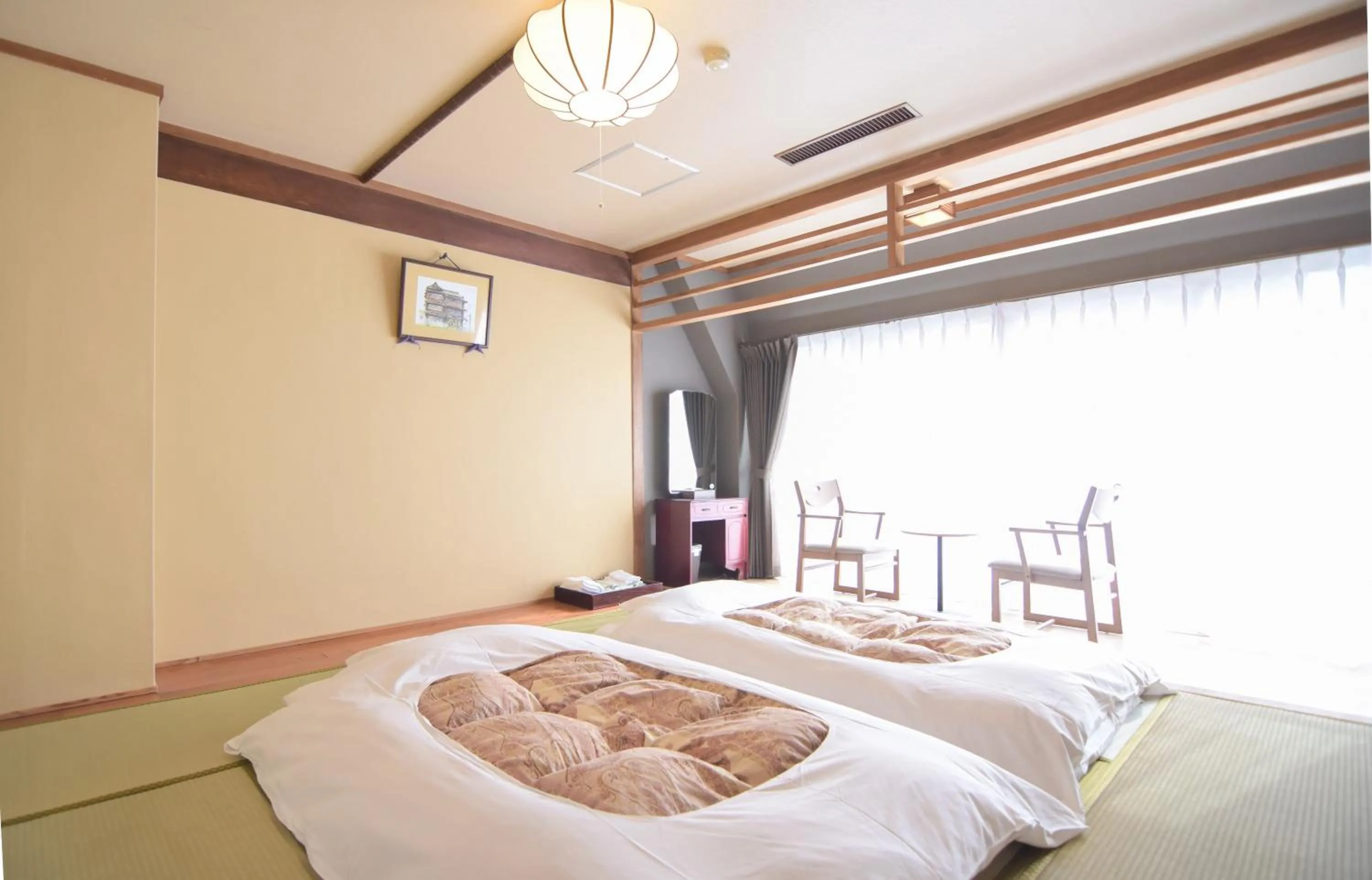 Photo of the whole room, Bed in Nogami Honkan