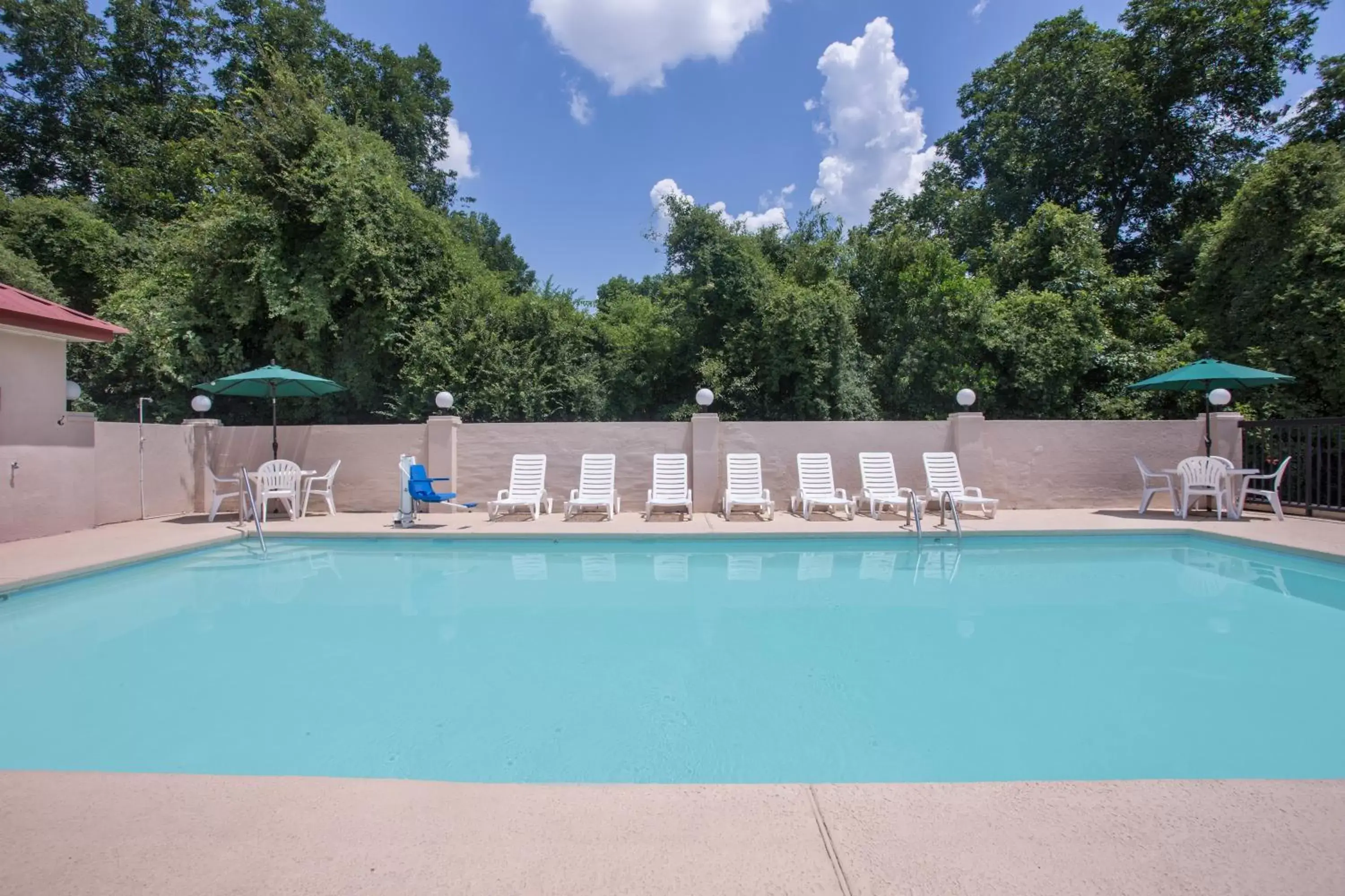 Swimming Pool in Days Inn by Wyndham Dublin GA