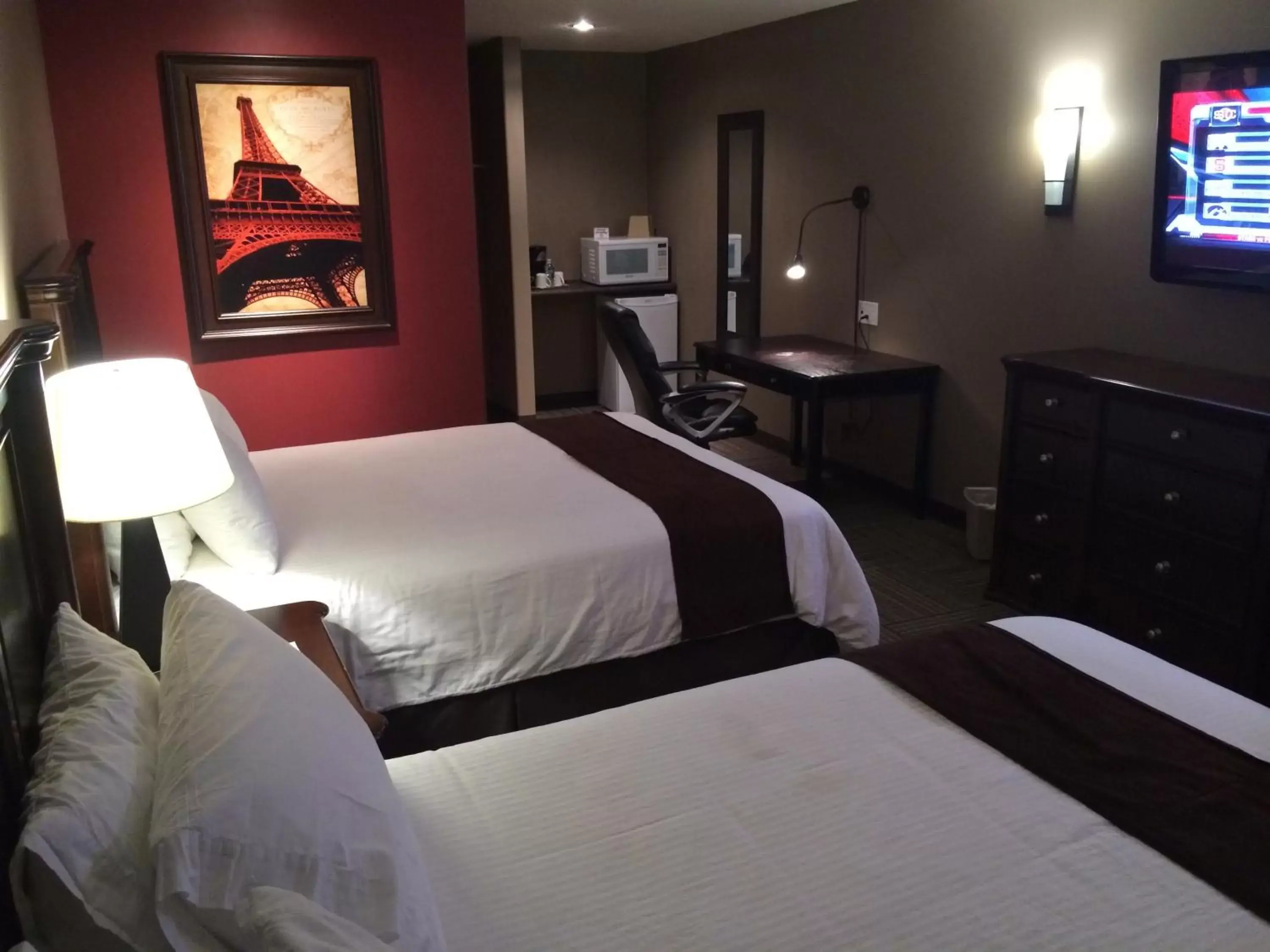 Bedroom, Bed in 121 Steakhouse & Motel