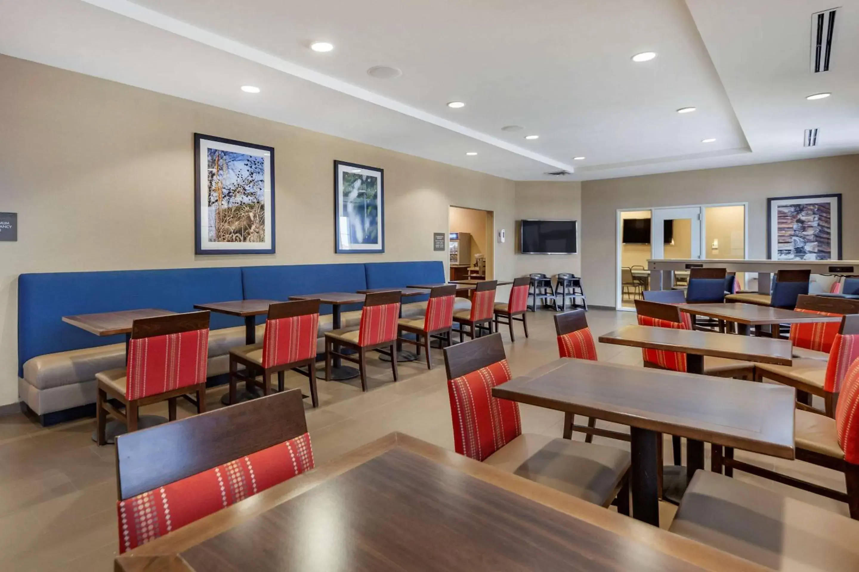 Restaurant/places to eat in Comfort Inn & Suites Sidney I-80 Restaurant/places to eat in Comfort Inn & Suites Sidney I-80