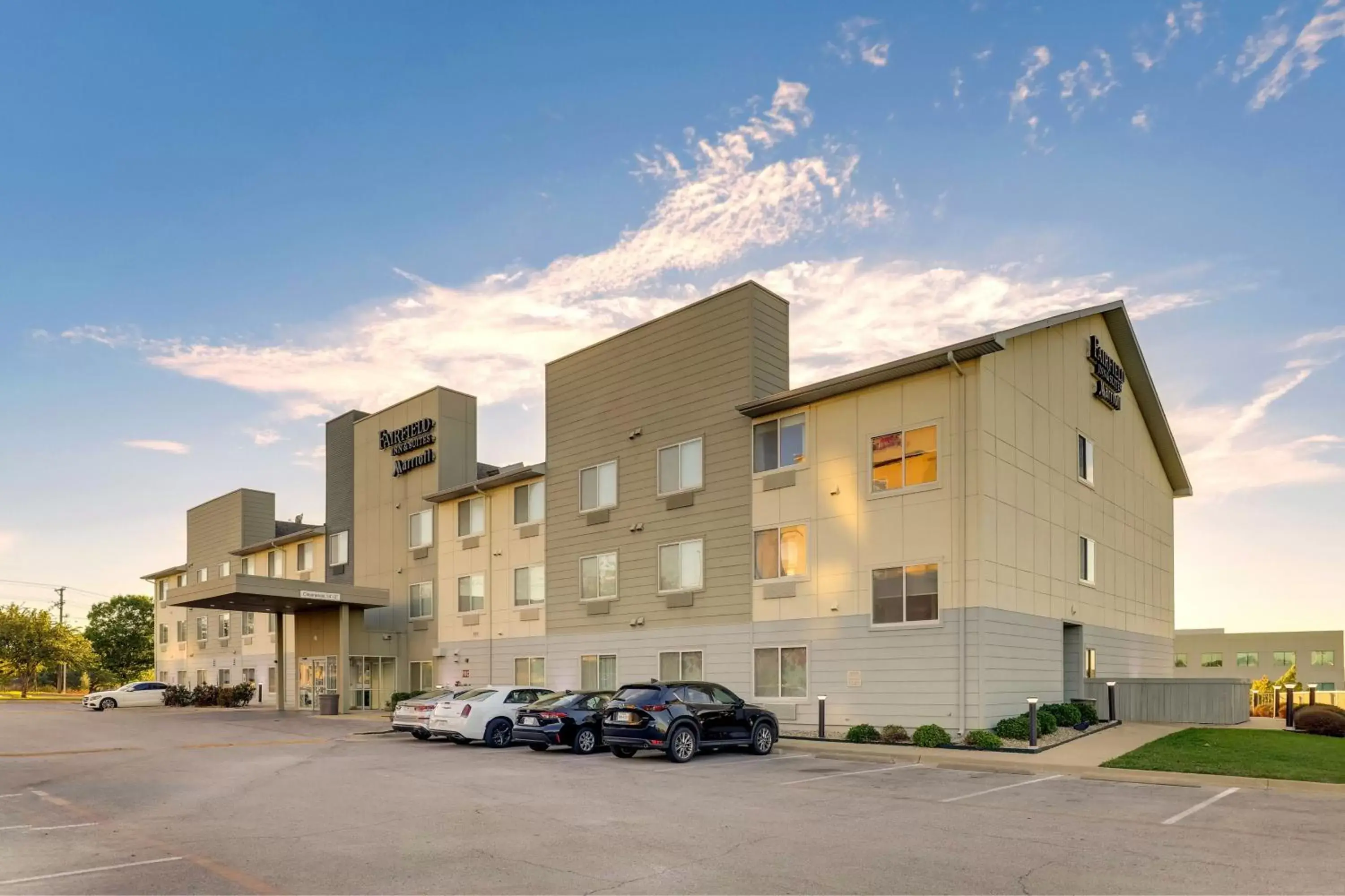 Property Building in Fairfield Inn & Suites by Marriott Fort Worth I-30 West Near NAS JRB