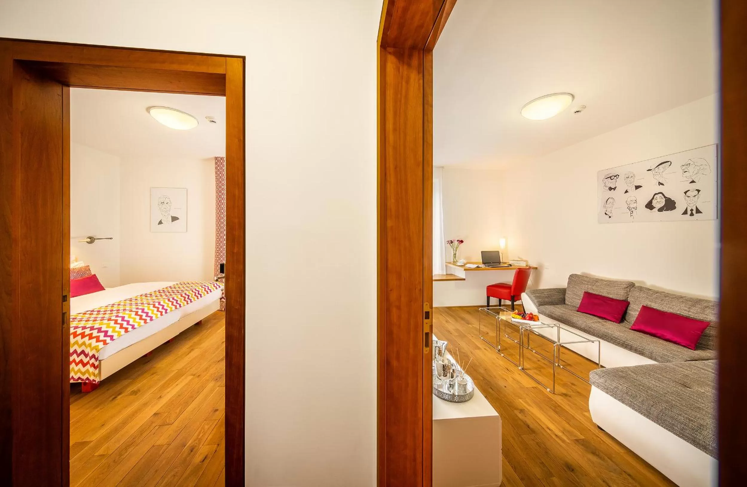 Living room, Bed in Bellevue Hotel Benešov