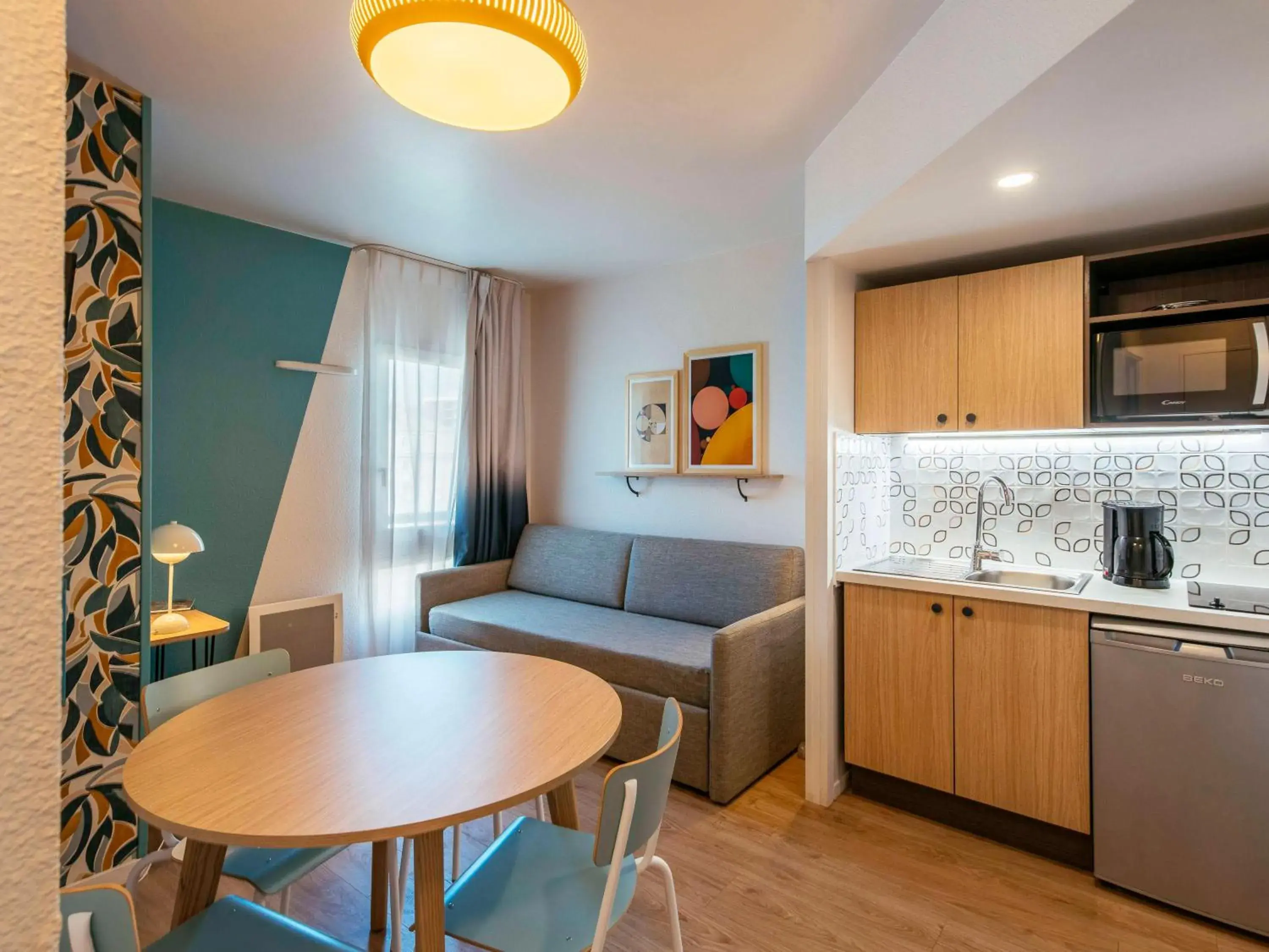 Bedroom, Kitchen/Kitchenette in Adagio Access Paris La Villette