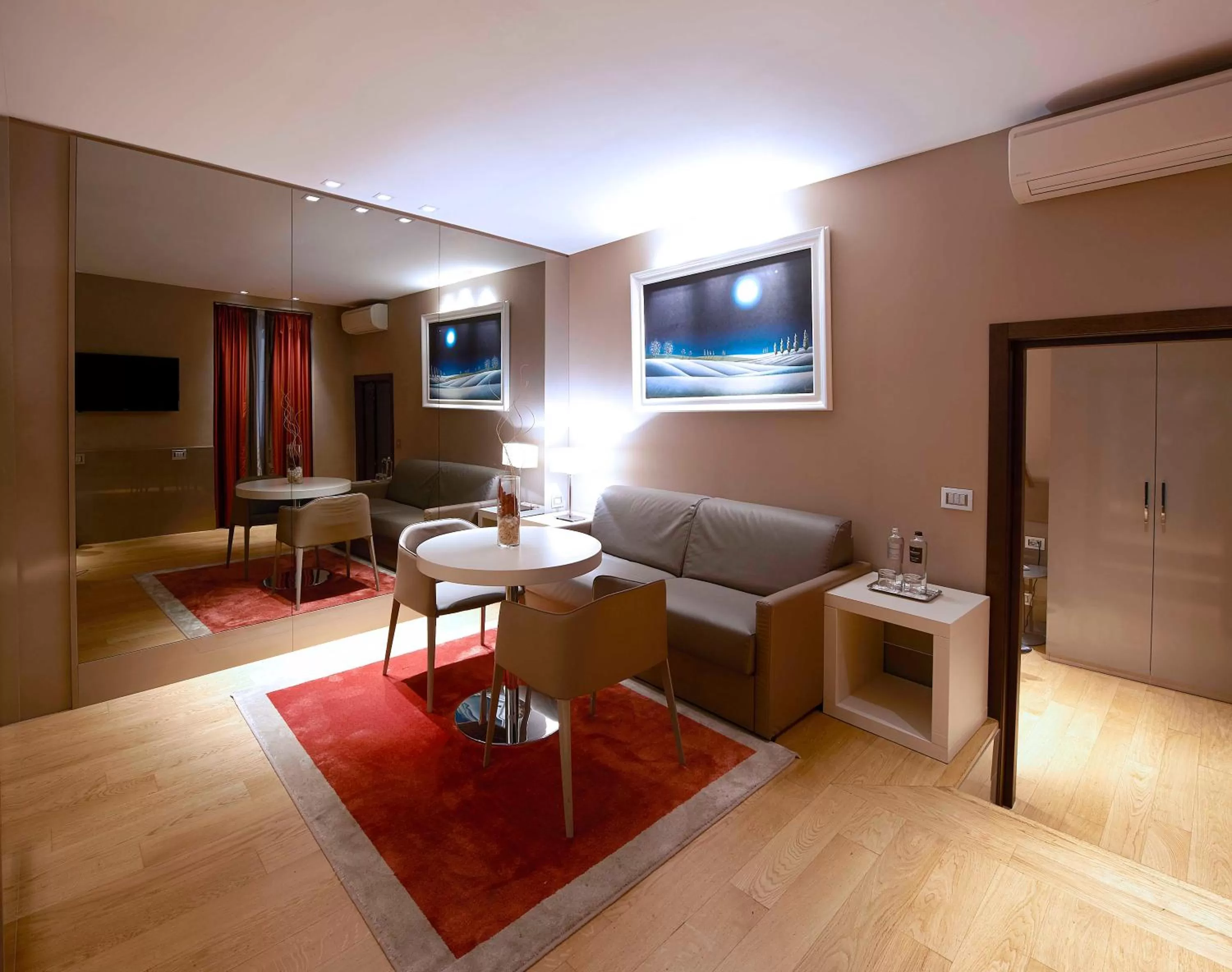 Living room in Harry's Bar Trevi Hotel & Restaurant