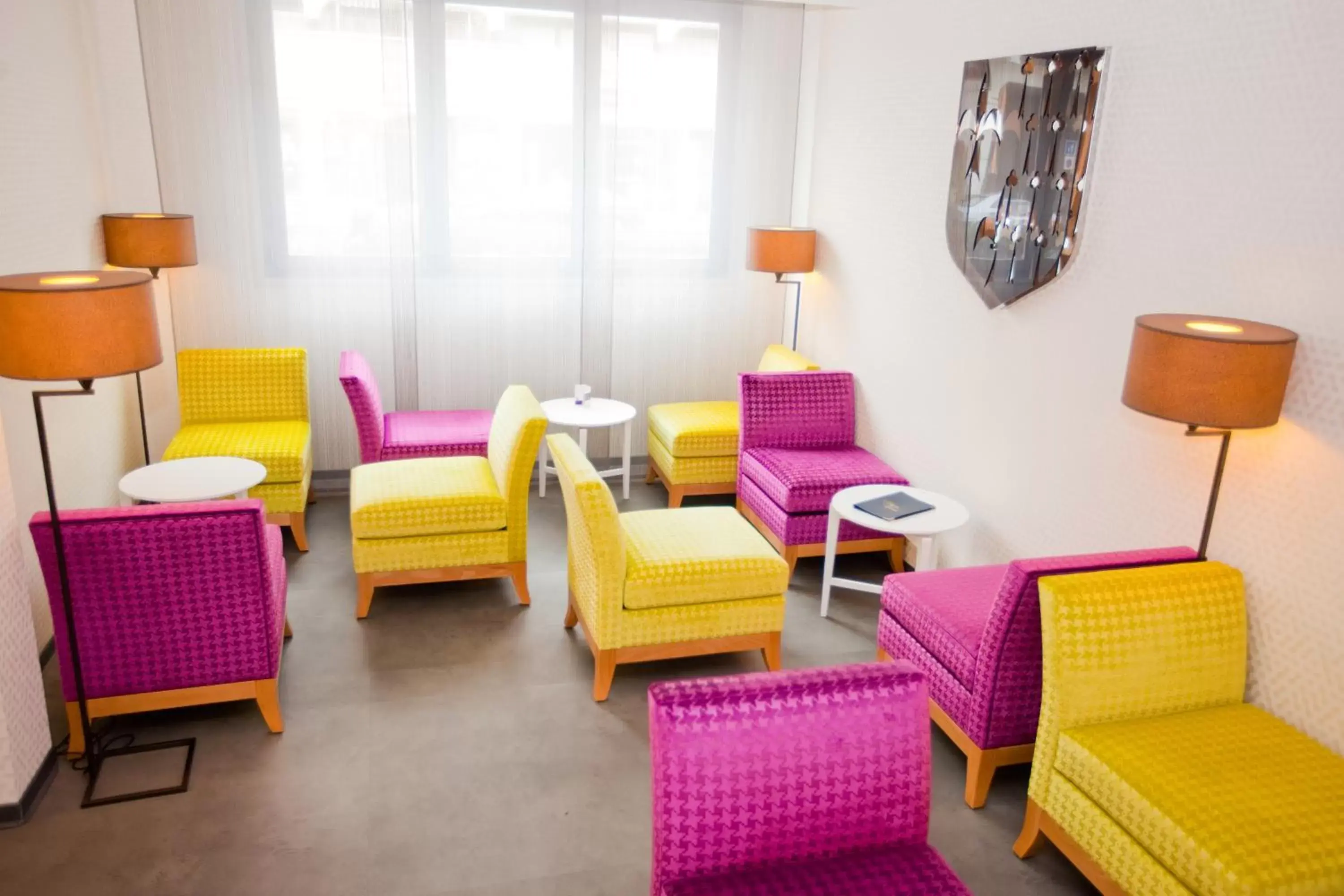 Lounge or bar, Seating Area in Hôtel Anne De Bretagne