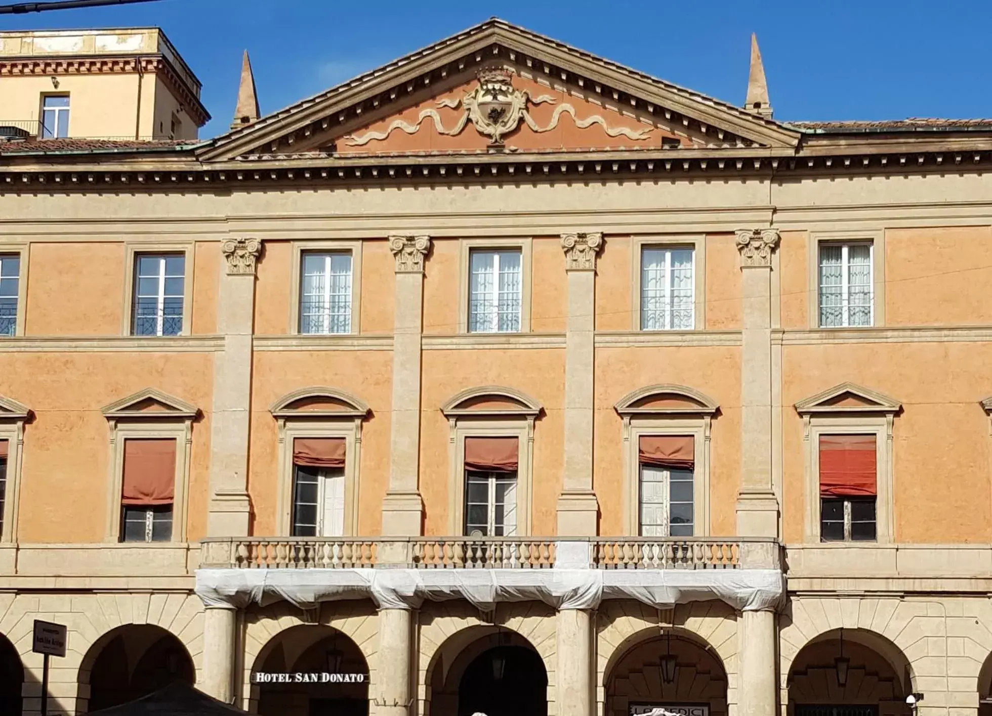 Property Building in Hotel San Donato - Bologna centro