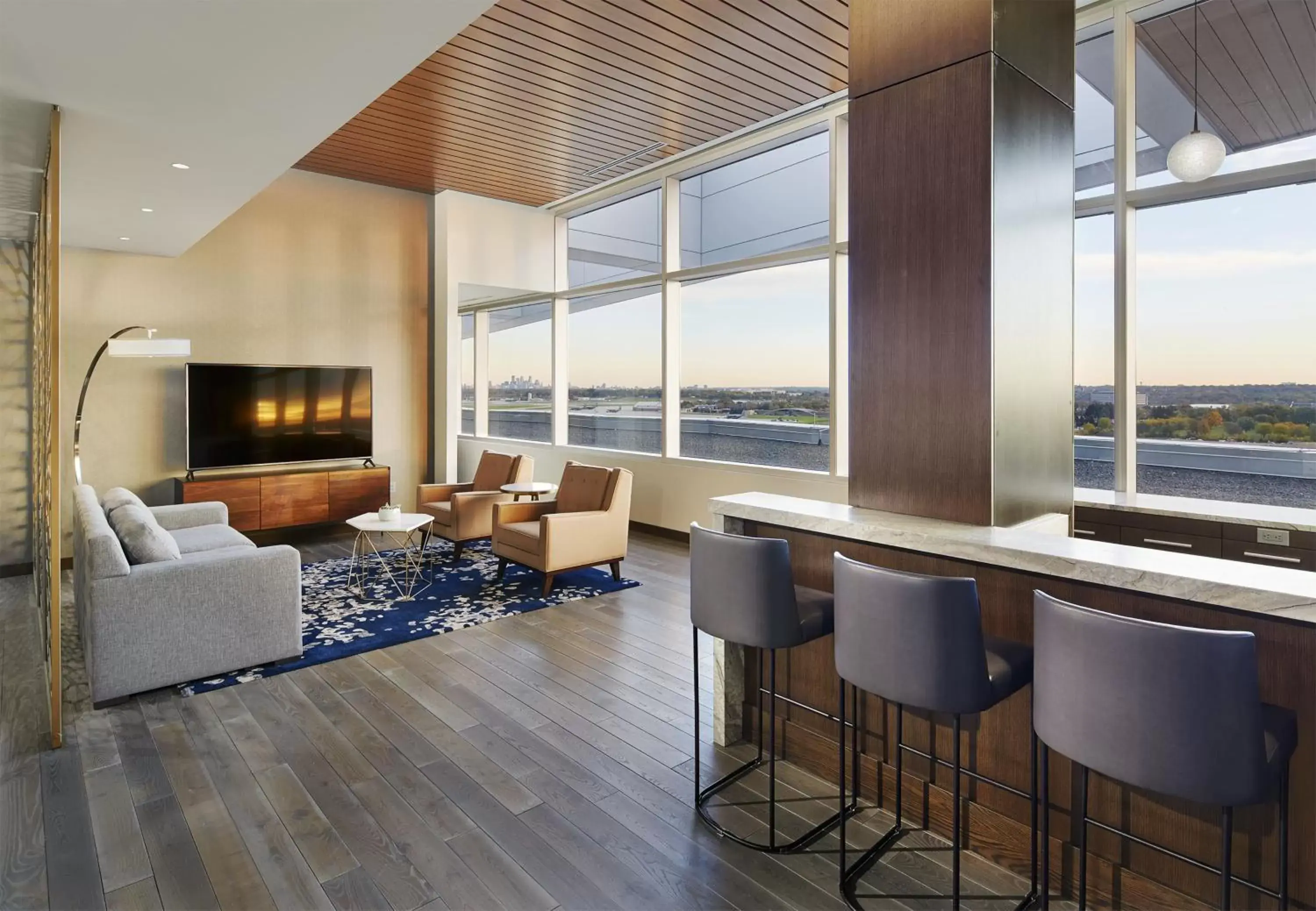 Photo of the whole room in InterContinental Minneapolis - St. Paul Airport by IHG Photo of the whole room in InterContinental Minneapolis - St. Paul Airport by IHG