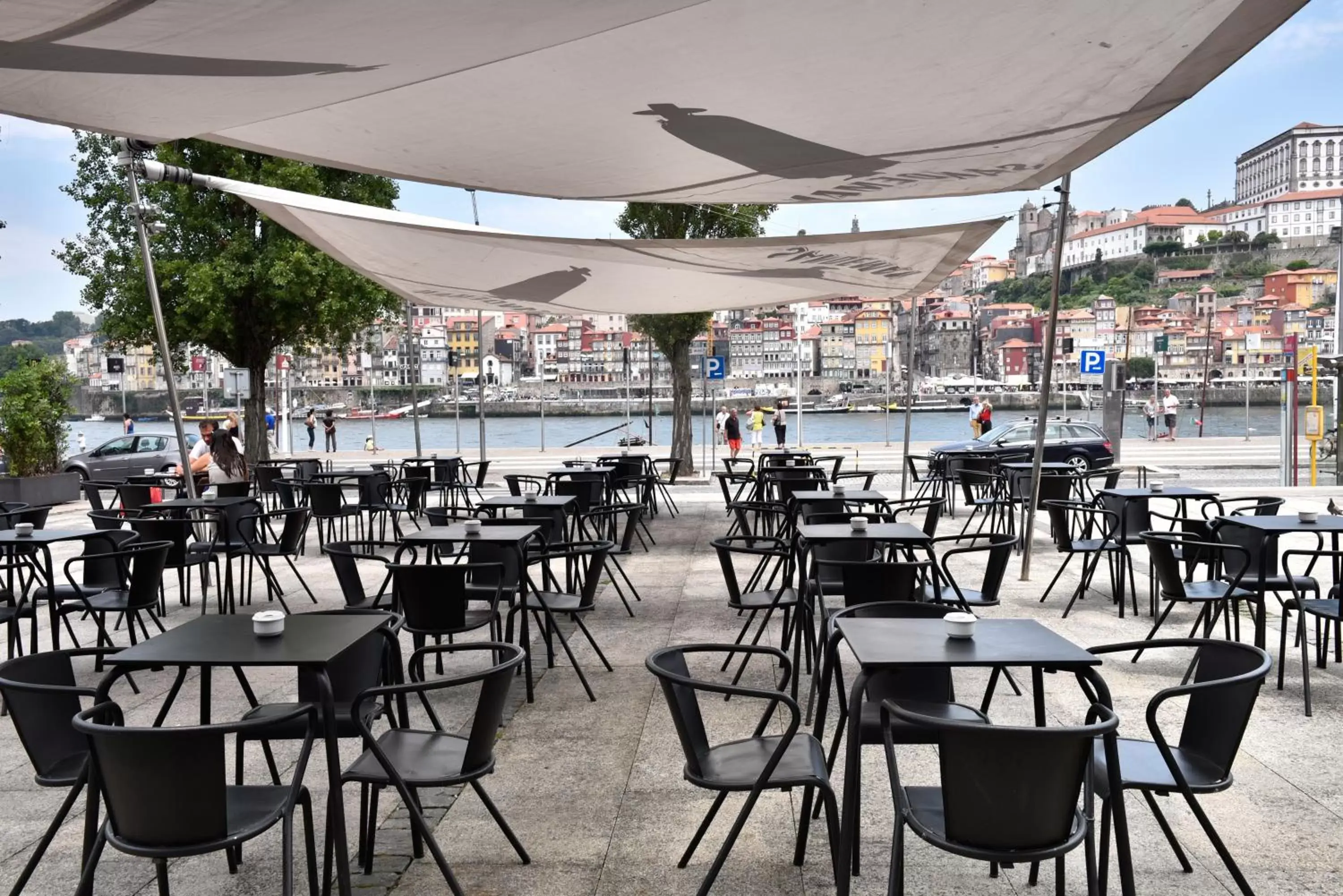 Food and drinks in The House of Sandeman Food and drinks in The House of Sandeman