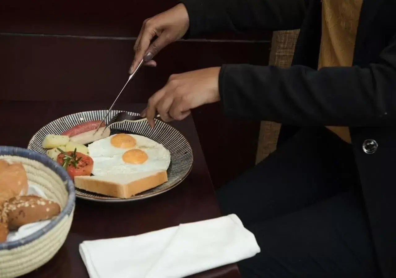 Breakfast in Best Western Plus Pearl Addis Breakfast in Best Western Plus Pearl Addis