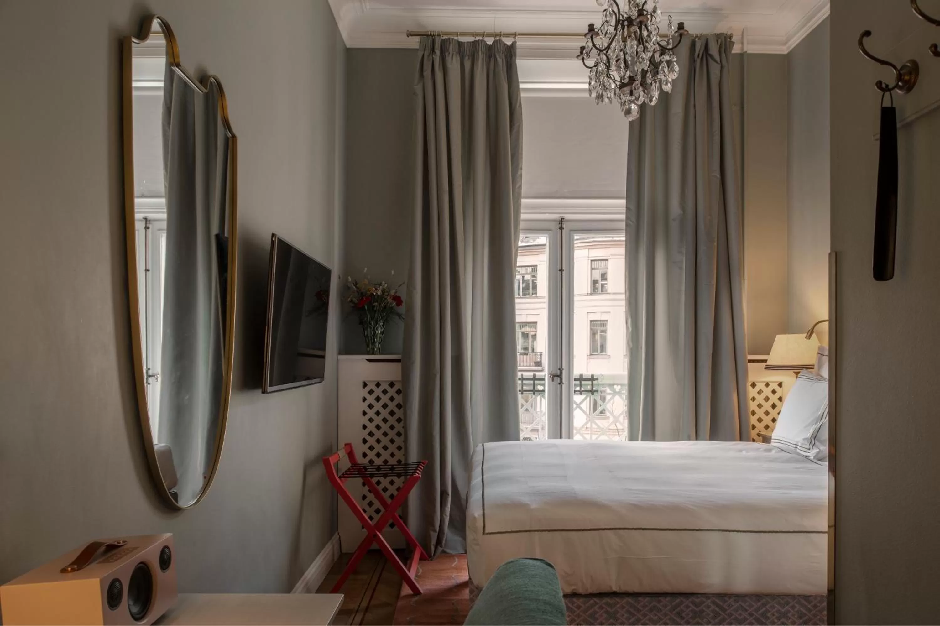 Bed in The Sparrow Hotel