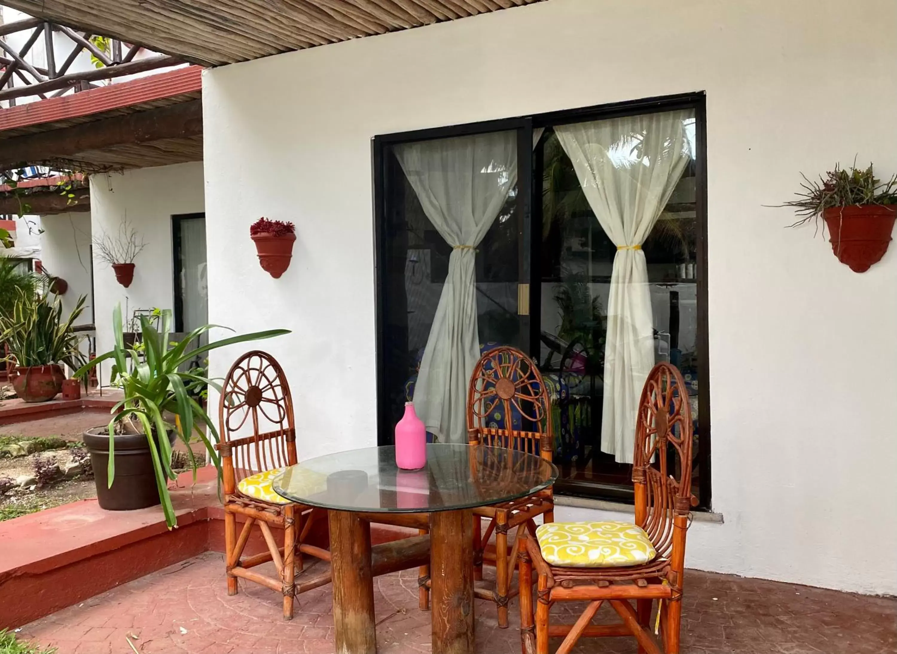 Patio, Dining Area in Casa Caribe Cancun