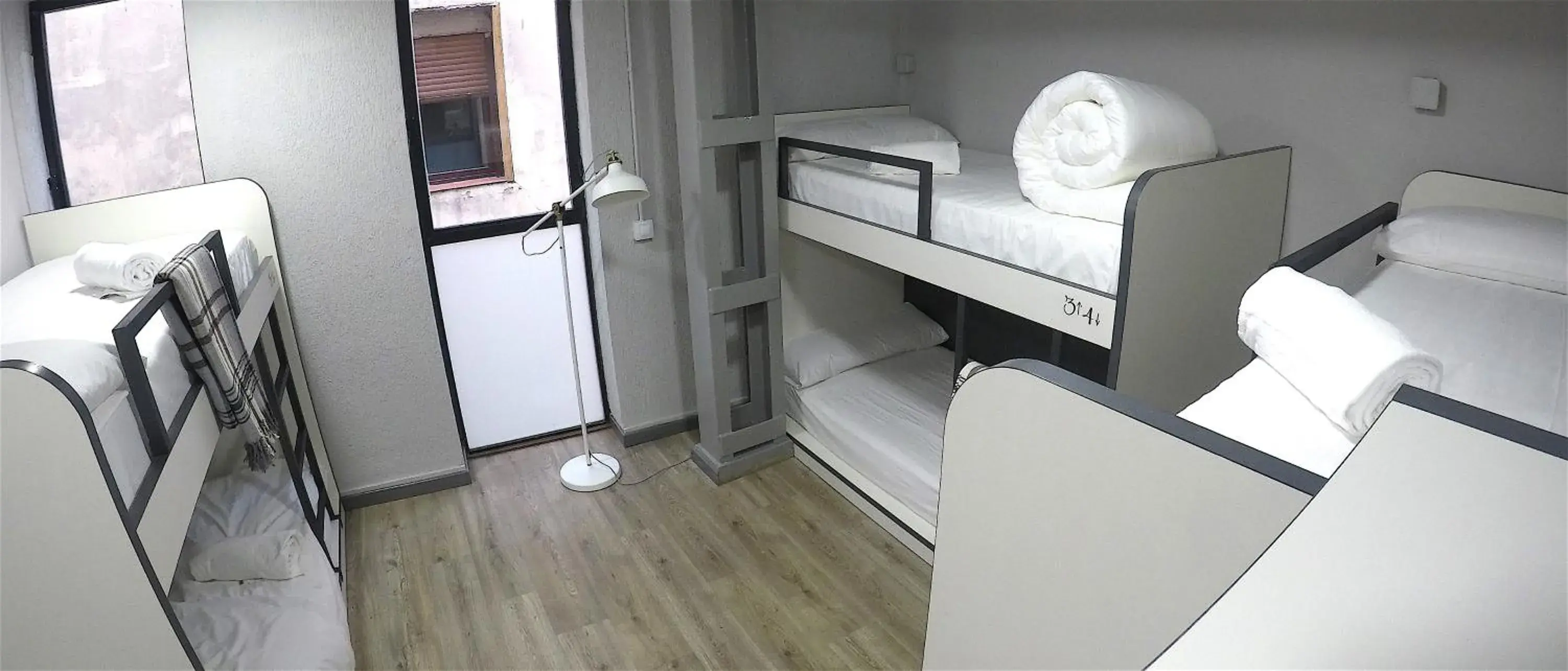 Bed in 6-Bed Mixed Dormitory Room in Quartier Bilbao Hostel