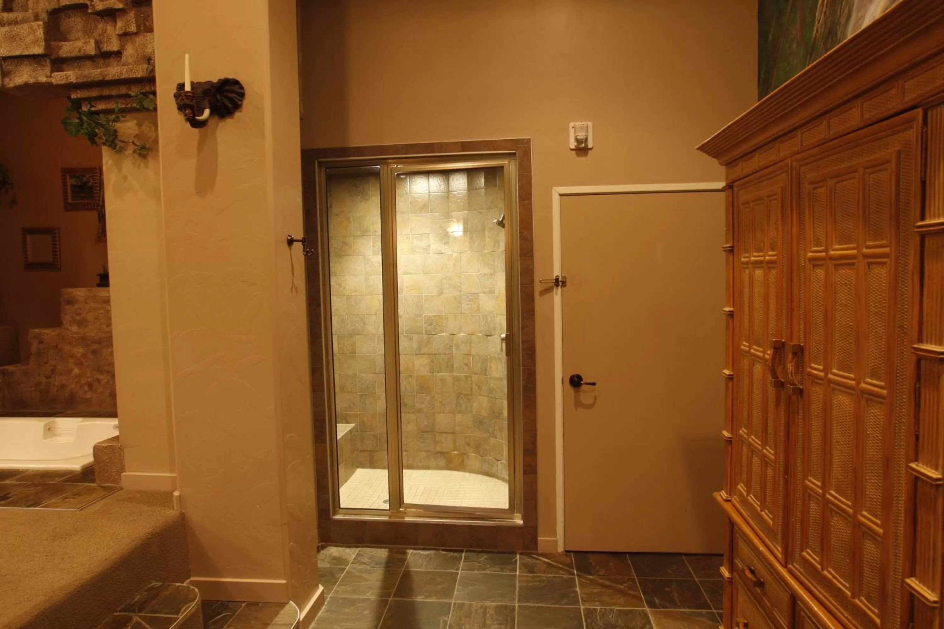 Bathroom in Destinations Inn Theme Rooms