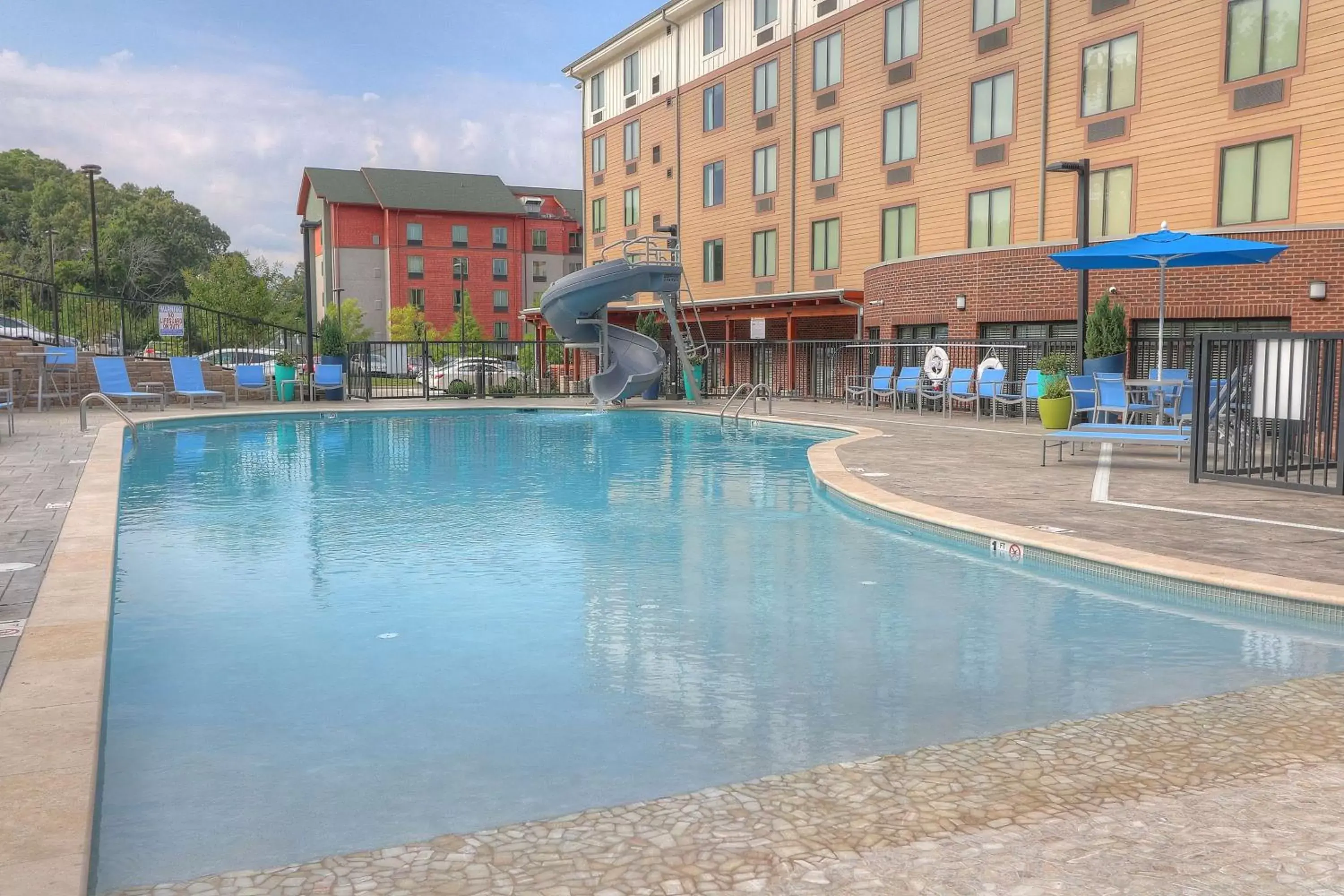 Property building, Swimming Pool in Hilton Garden Inn Pigeon Forge