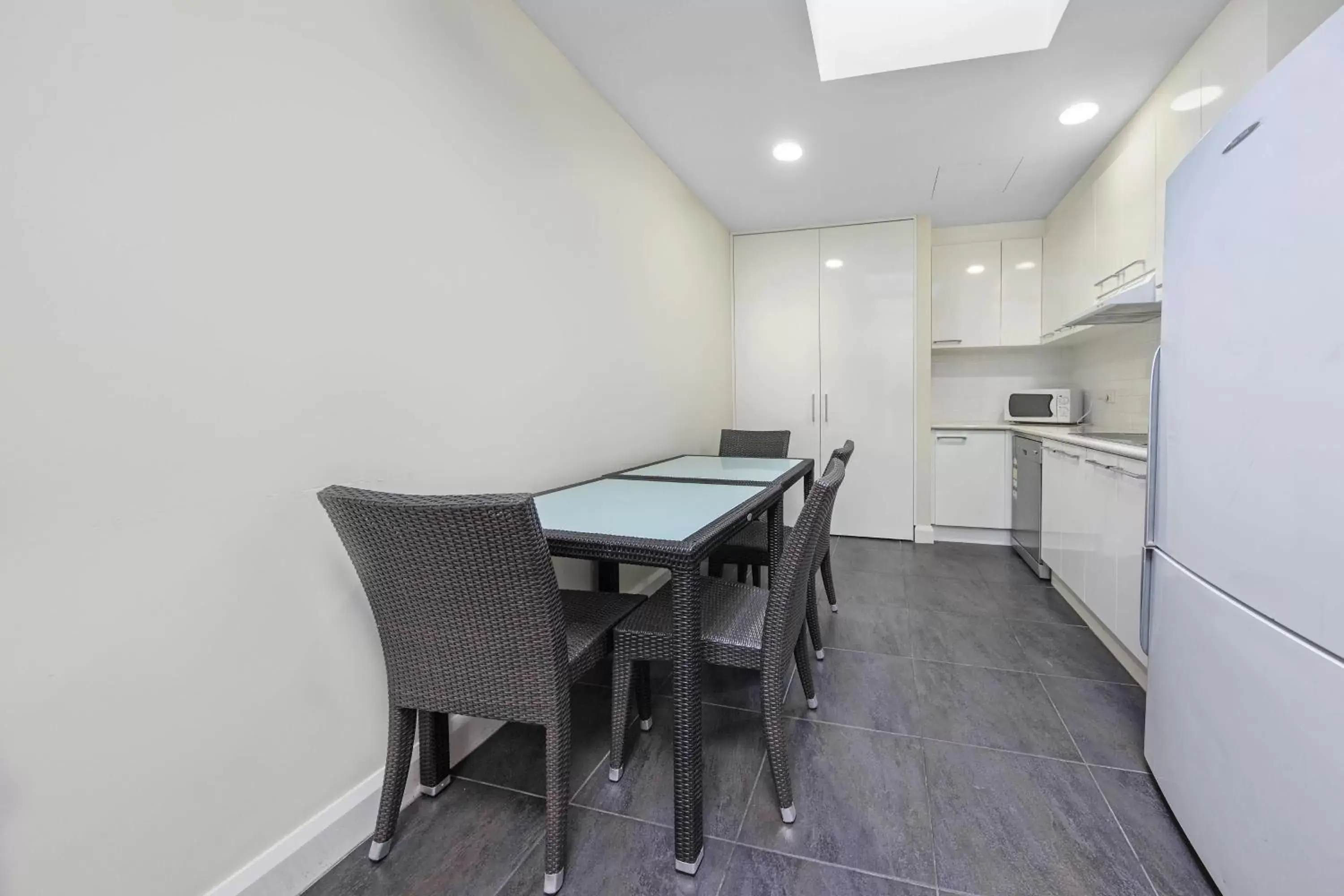 Dining Area in Belconnen Way Hotel & Serviced Apartments
