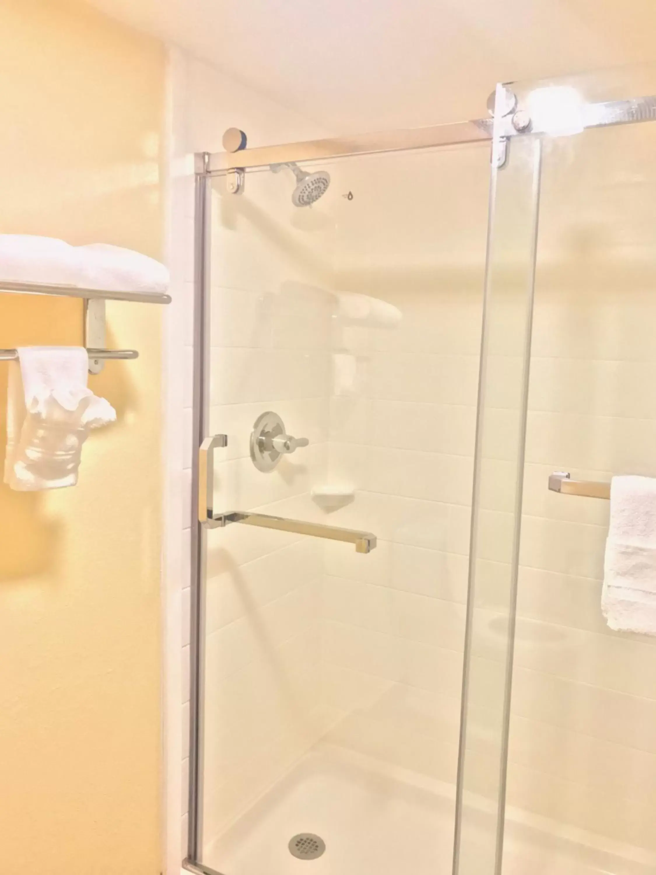 Shower, Bathroom in Days Inn by Wyndham San Antonio Airport