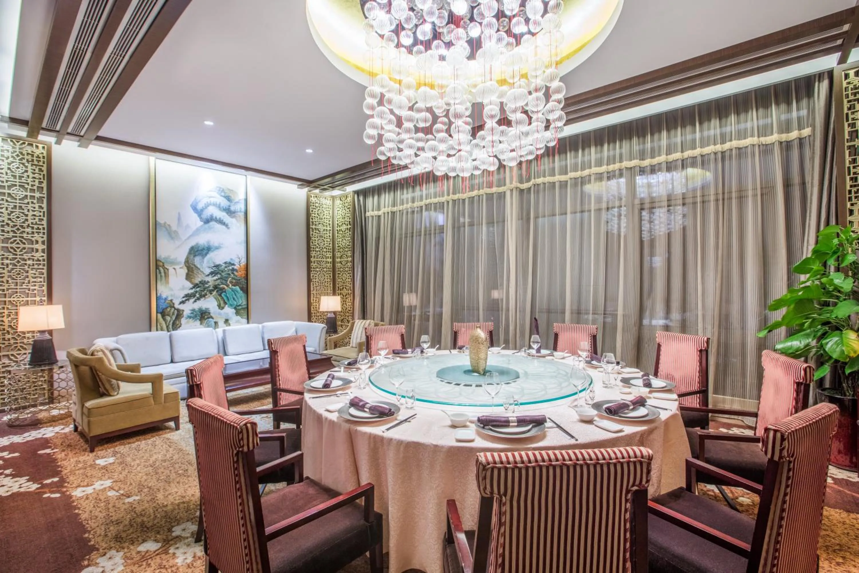 Restaurant/places to eat in Crowne Plaza Huangshan Yucheng by IHG