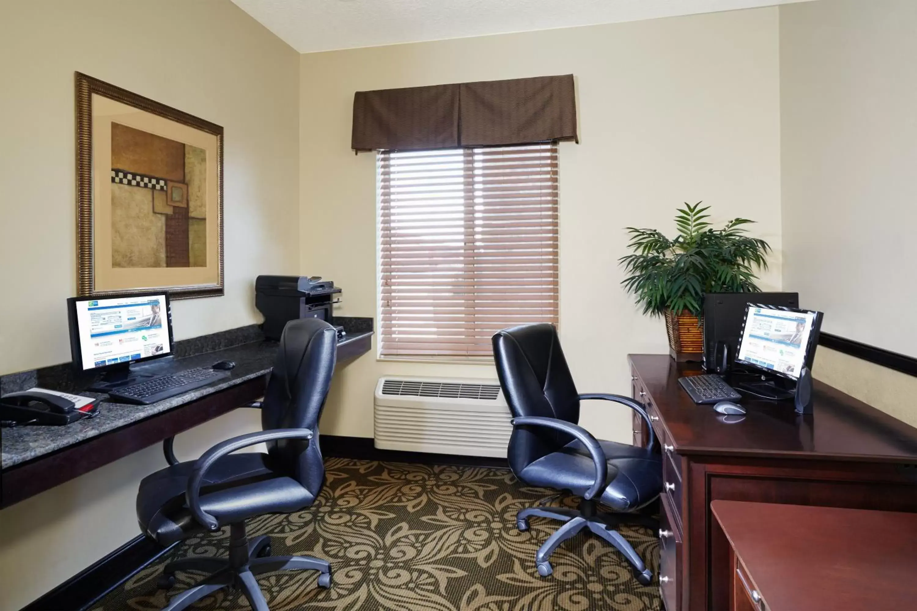 Other, Business Area/Conference Room in Holiday Inn Express Pekin - Peoria Area, an IHG Hotel
