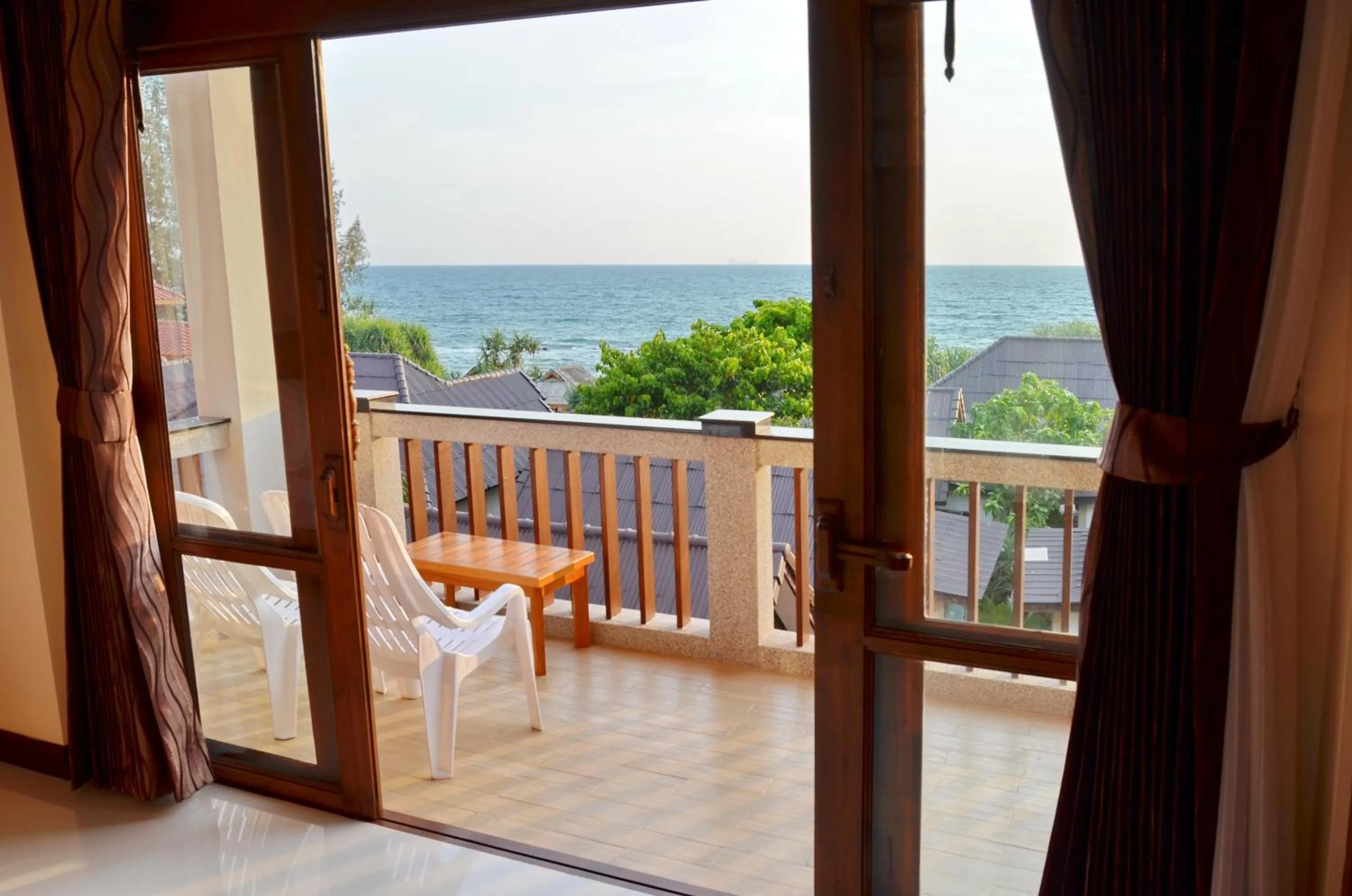 Day in Lanta Miami Resort - SHA Extra Plus