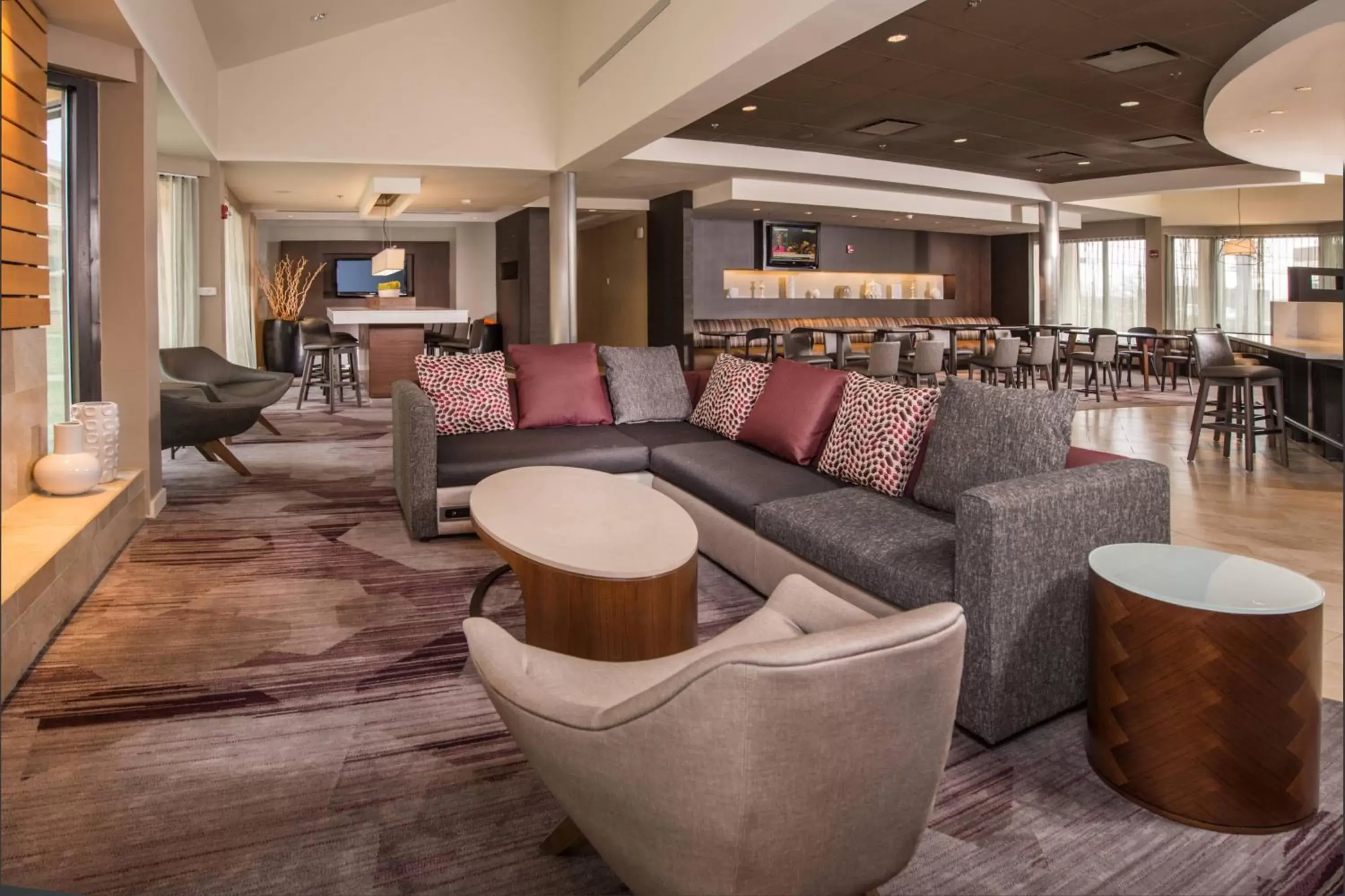 Lobby or reception, Lounge/Bar in Courtyard By Marriott Baltimore BWI Airport