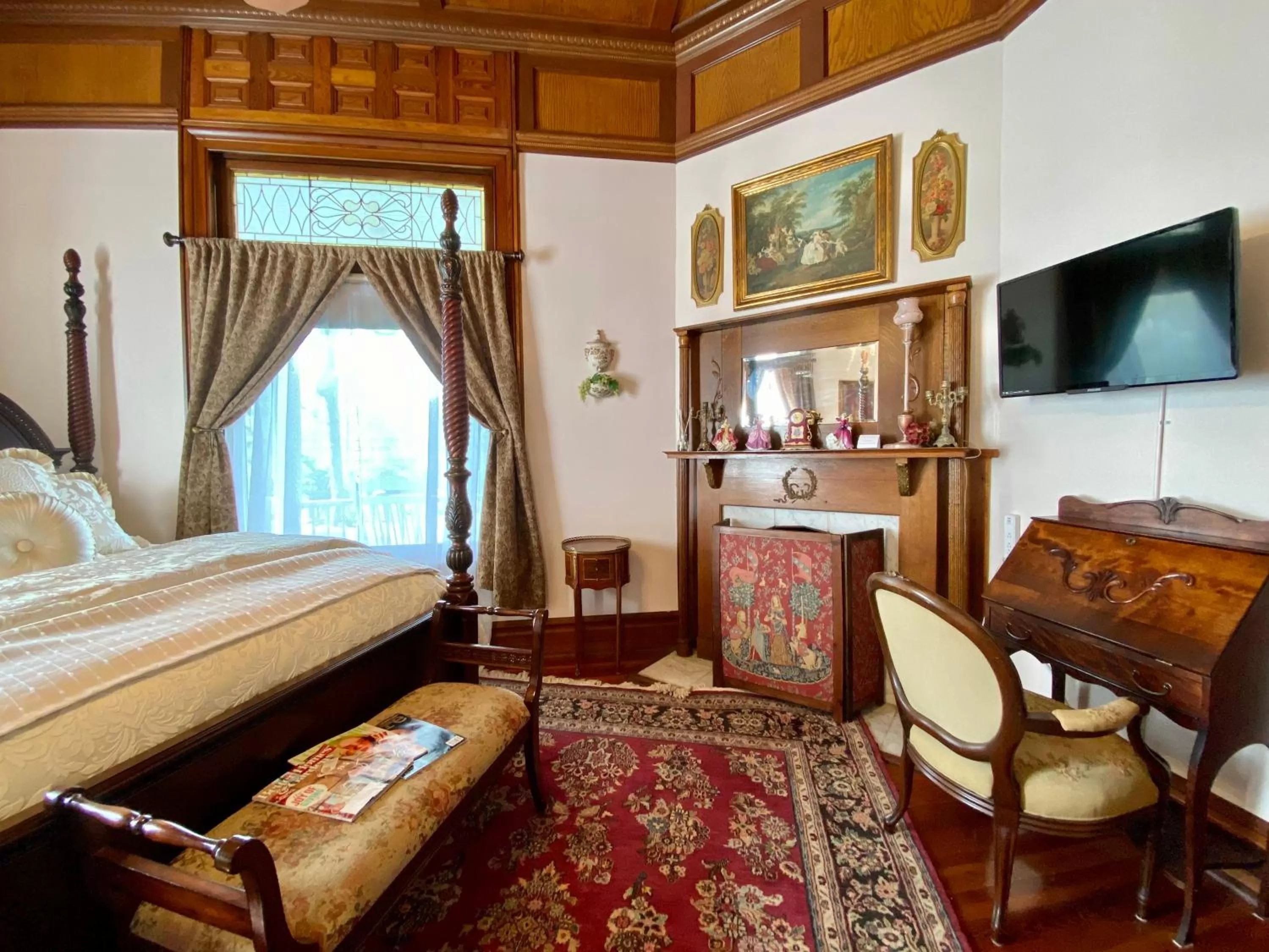 Hogan House Bed and Breakfast at Rose Hill