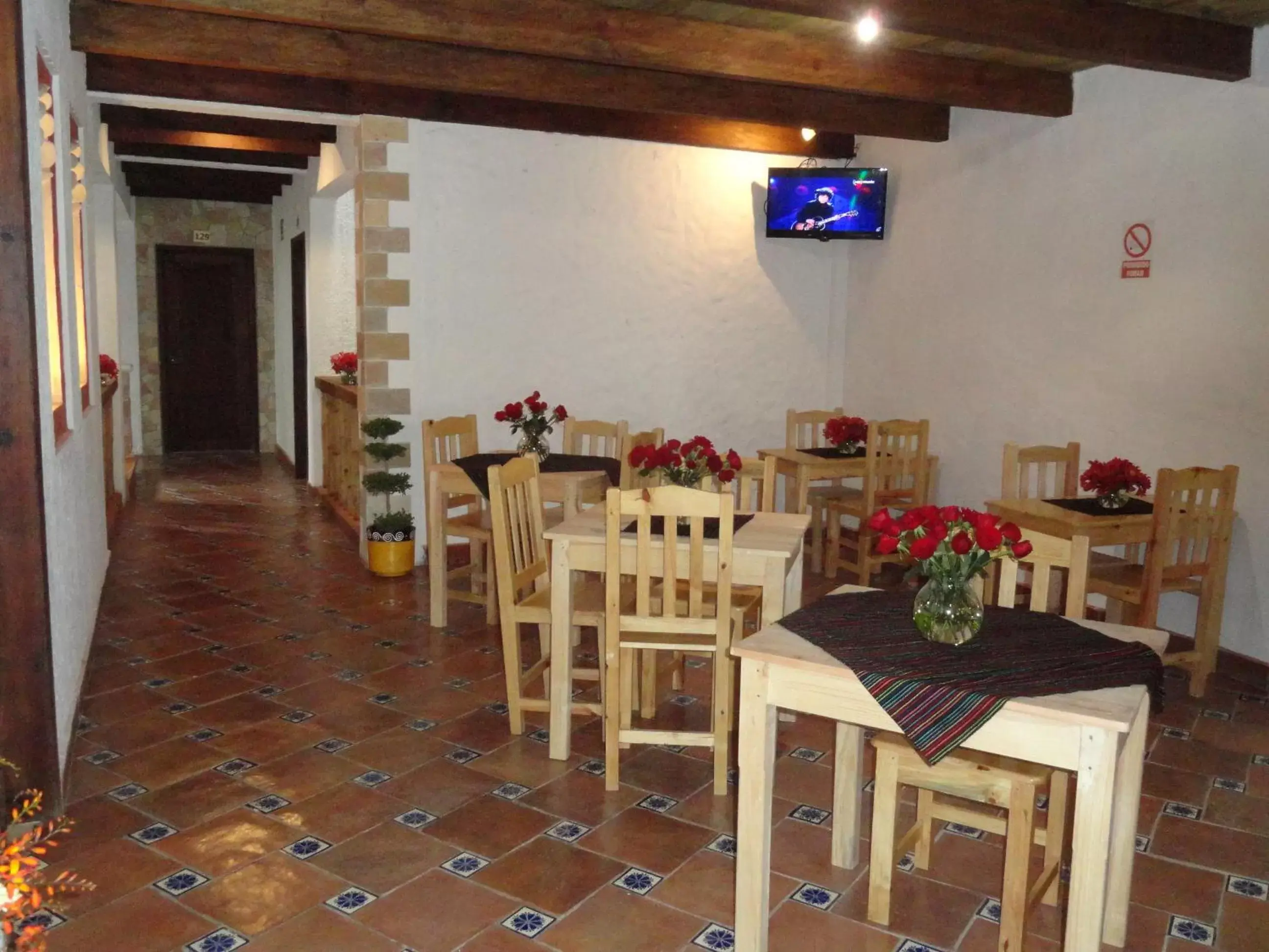 Restaurant/Places to Eat in Hotel Na´Lum