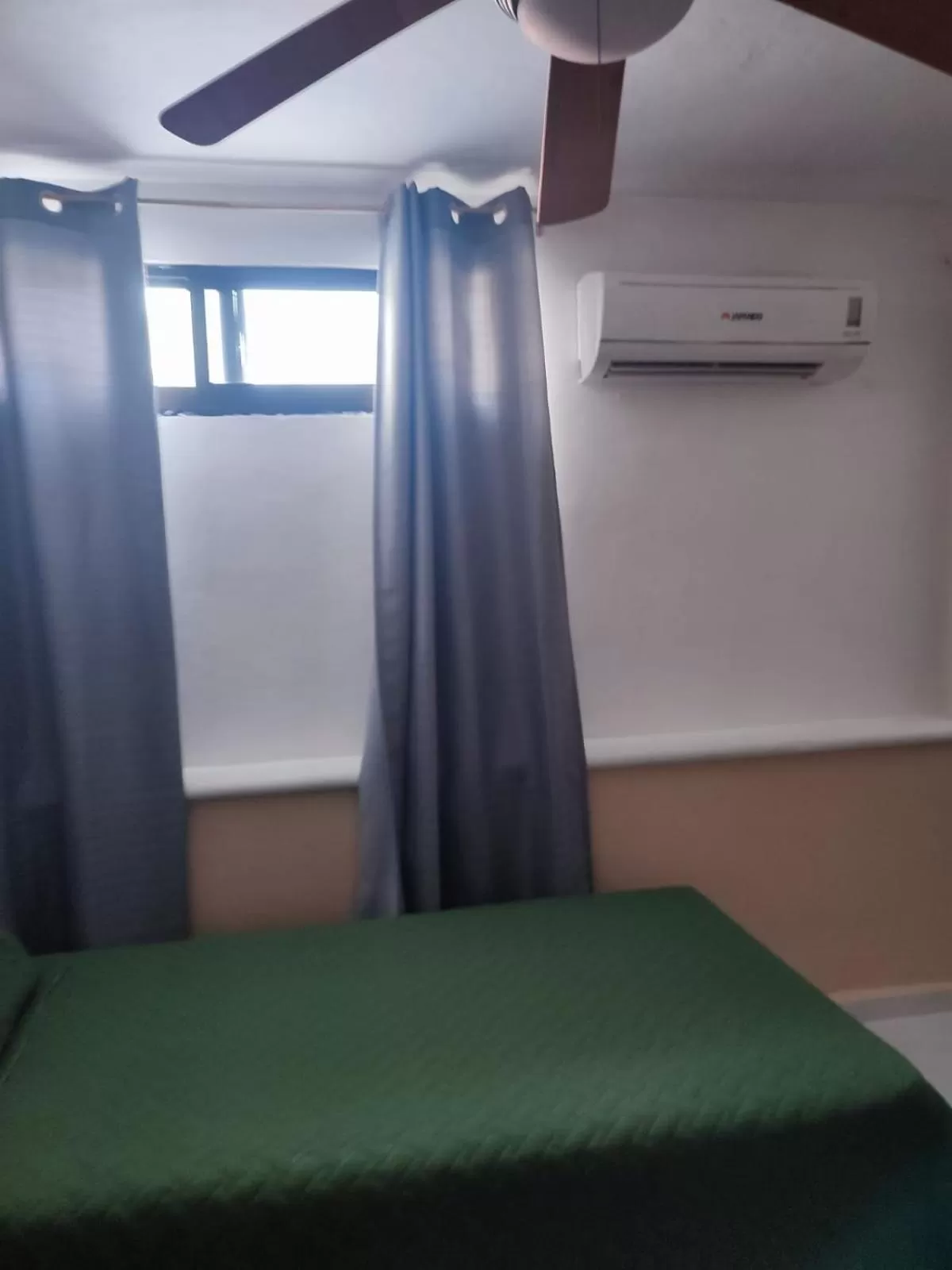 Bedroom, Bed in Hotel Rath