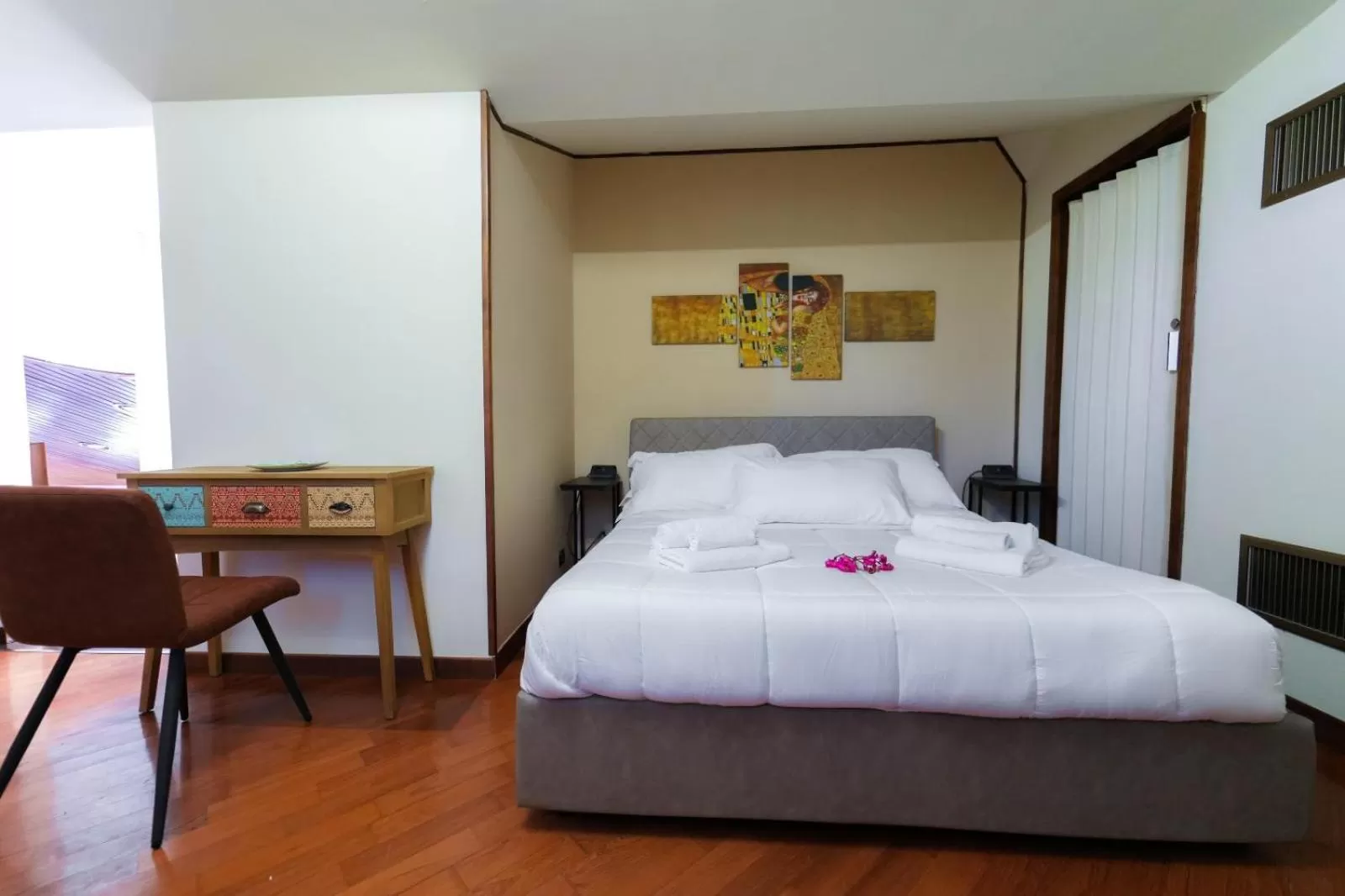 Bed in paradise suite