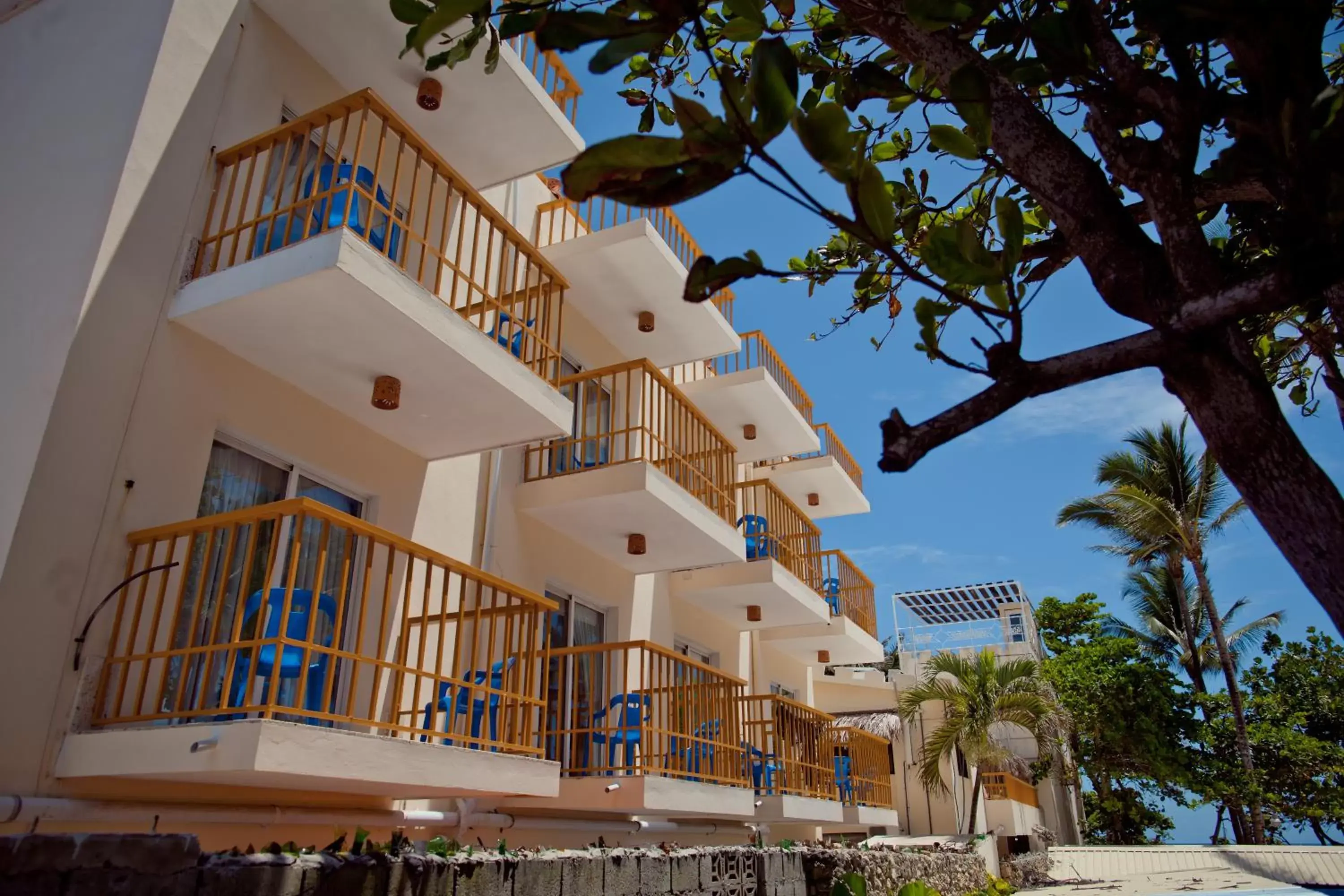 Balcony/Terrace, Property Building in Kite Beach Inn