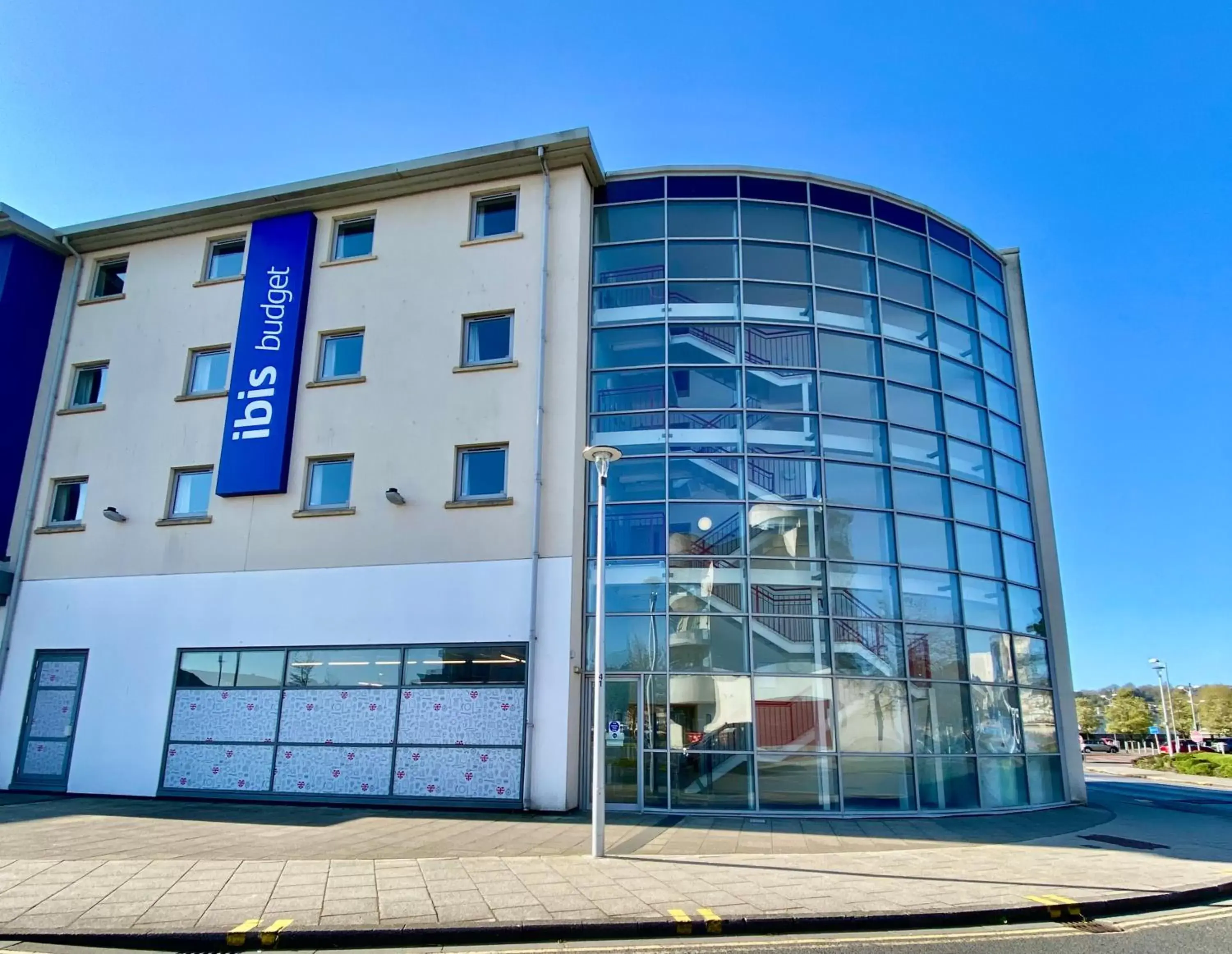 Property Building in ibis Budget Portishead Marina