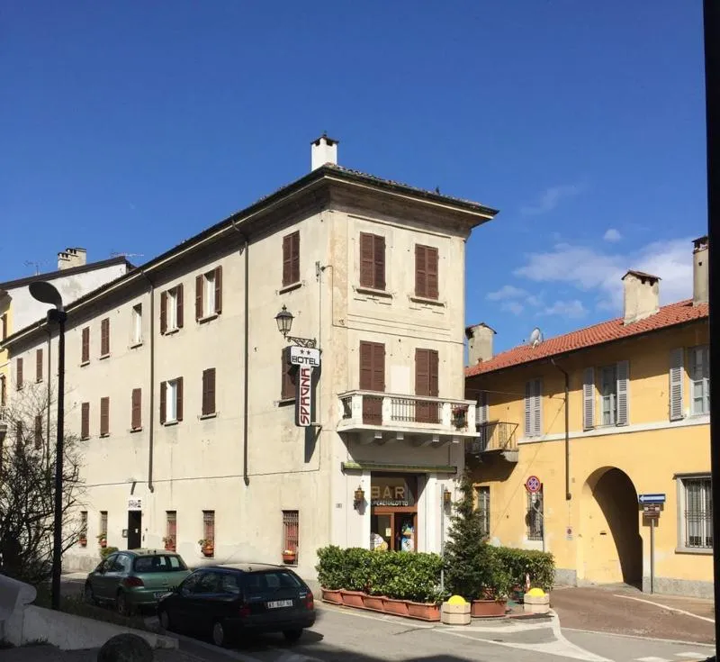 Property building in Hotel Spagna