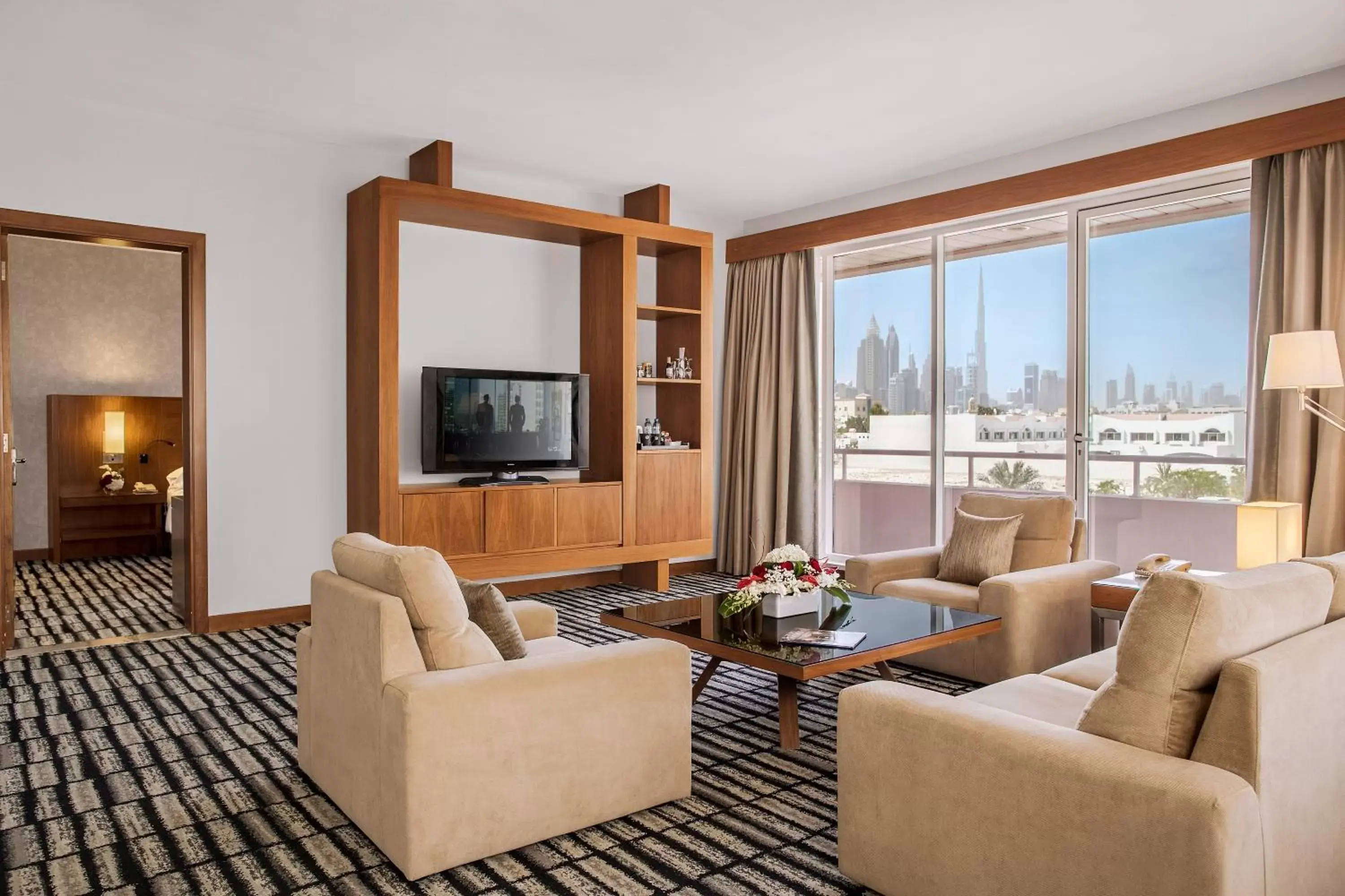 Bedroom, Lounge/Bar in Jumeira Rotana – Dubai