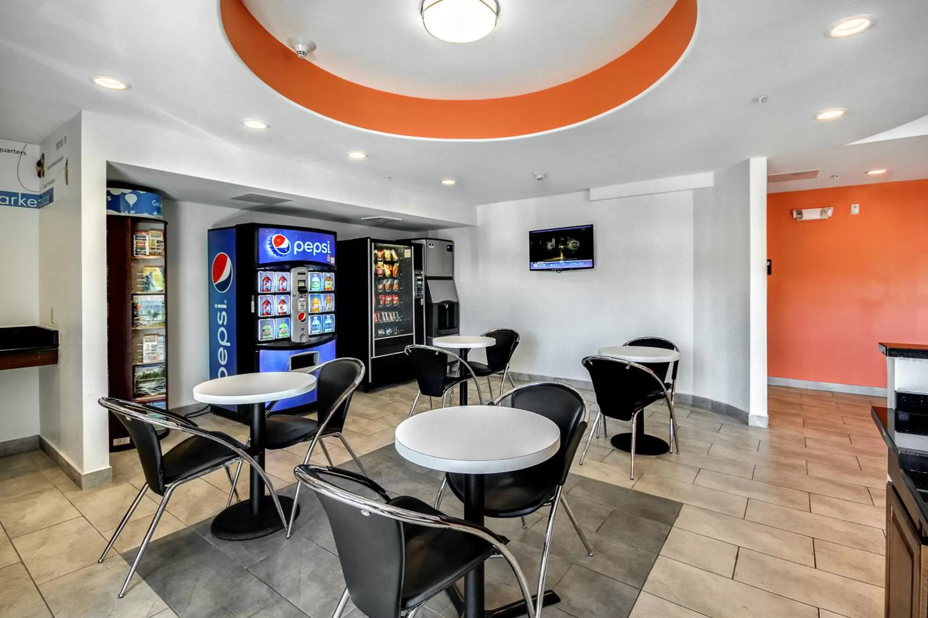 Restaurant/places to eat in Motel 6-Allentown, PA