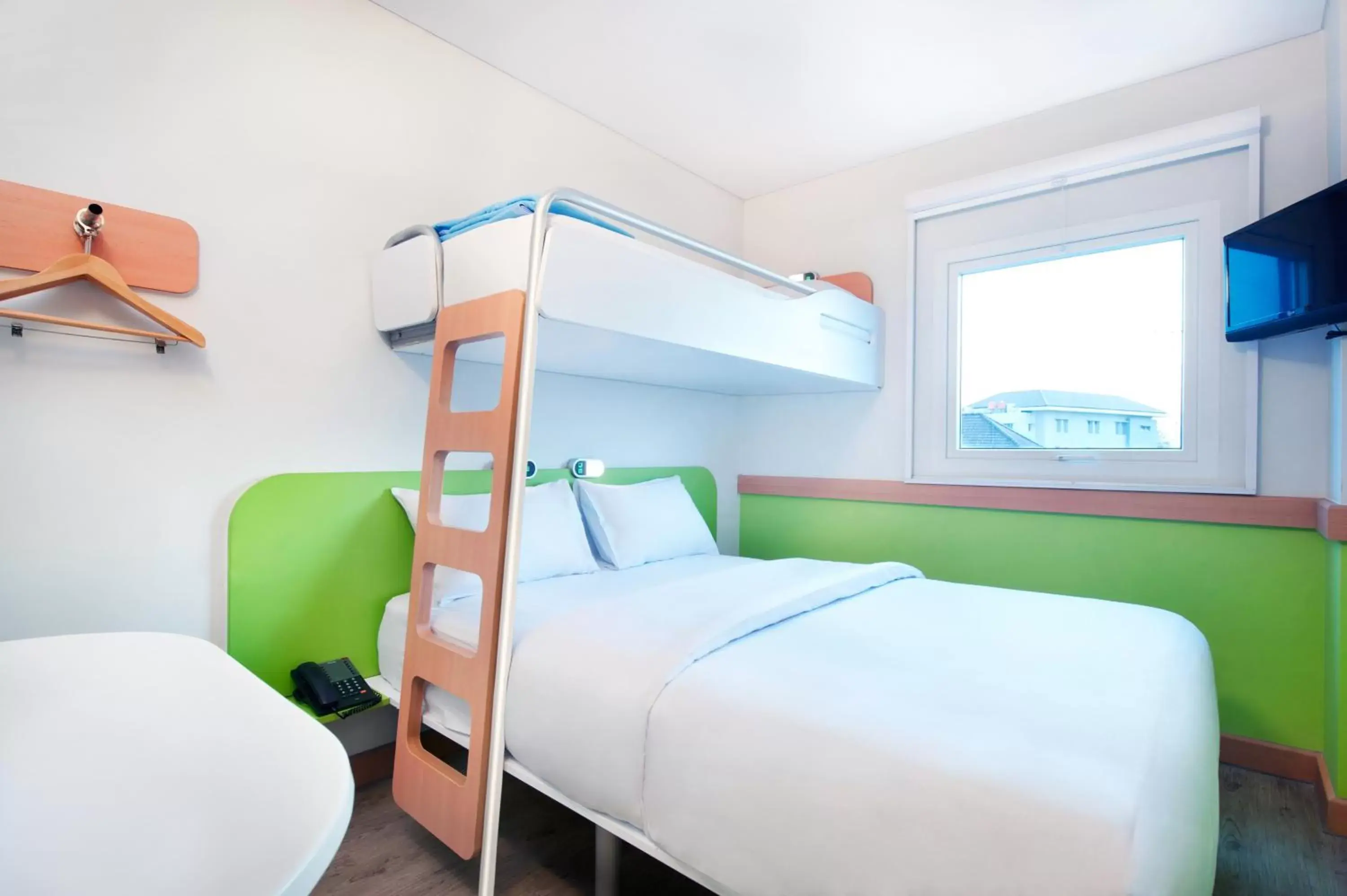 Bedroom in Ibis Budget Semarang Tendean - CHSE Certified