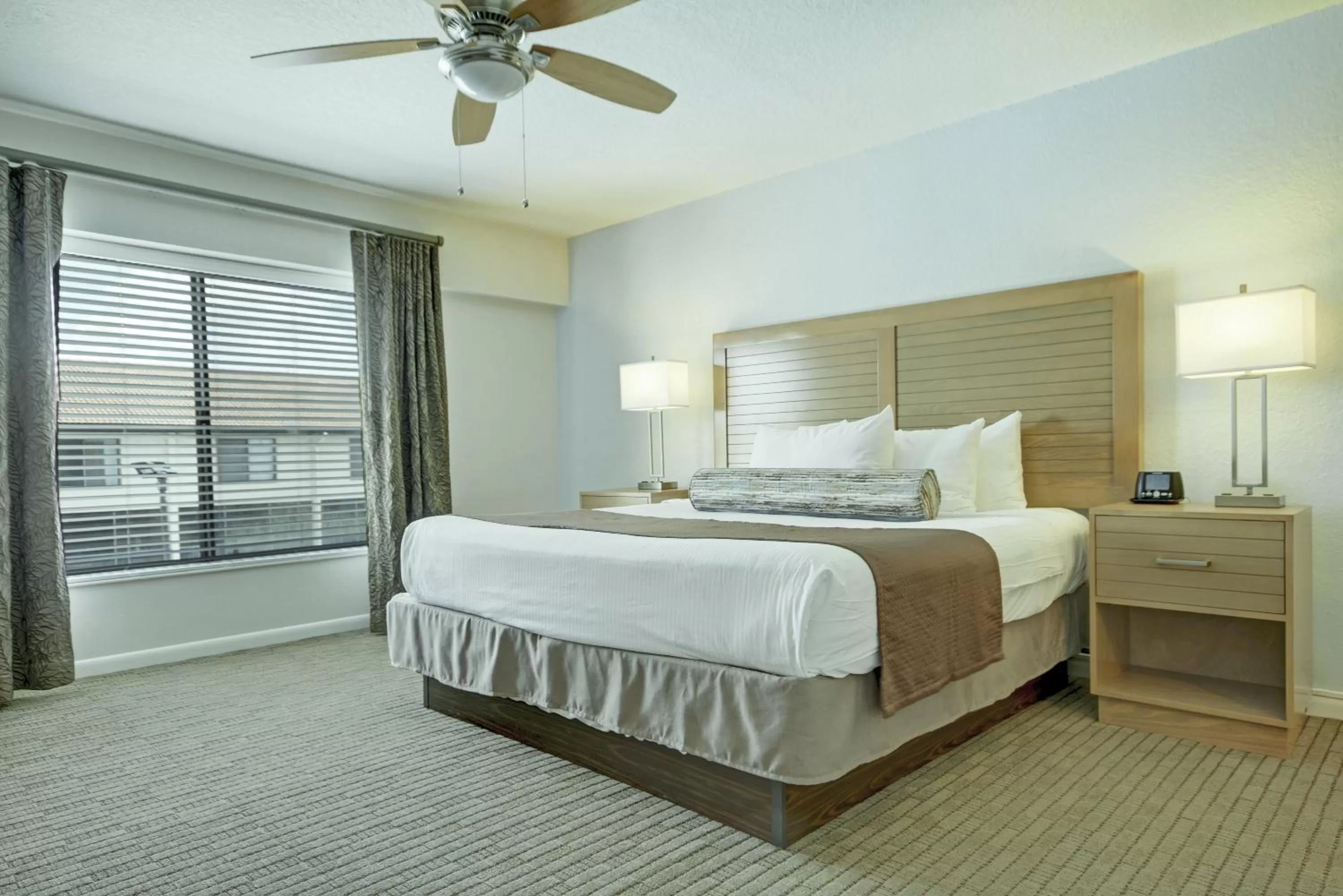 Photo of the whole room, Bed in Club Wyndham Orlando International