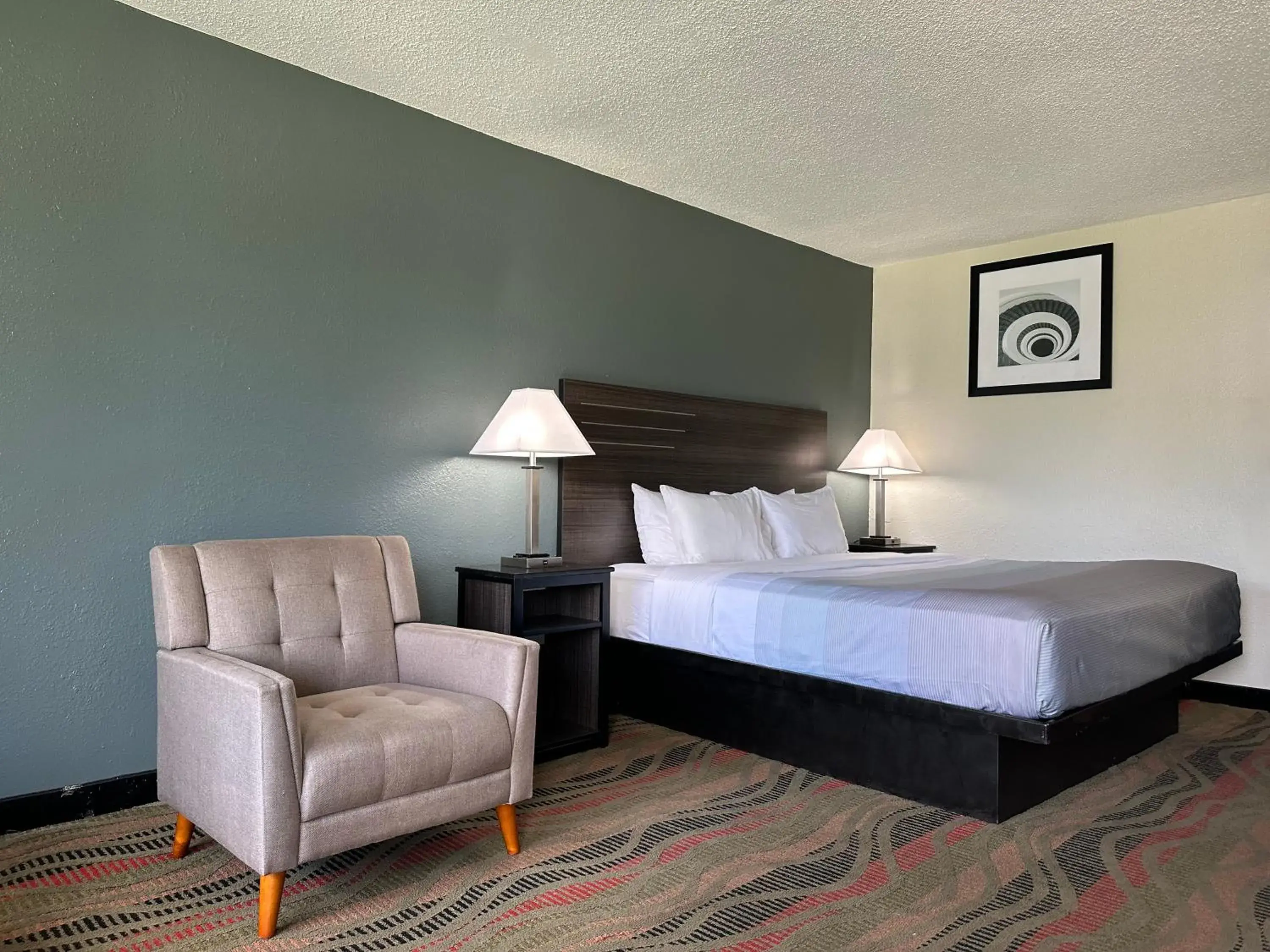 Photo of the whole room, Bed in Quality Inn & Suites