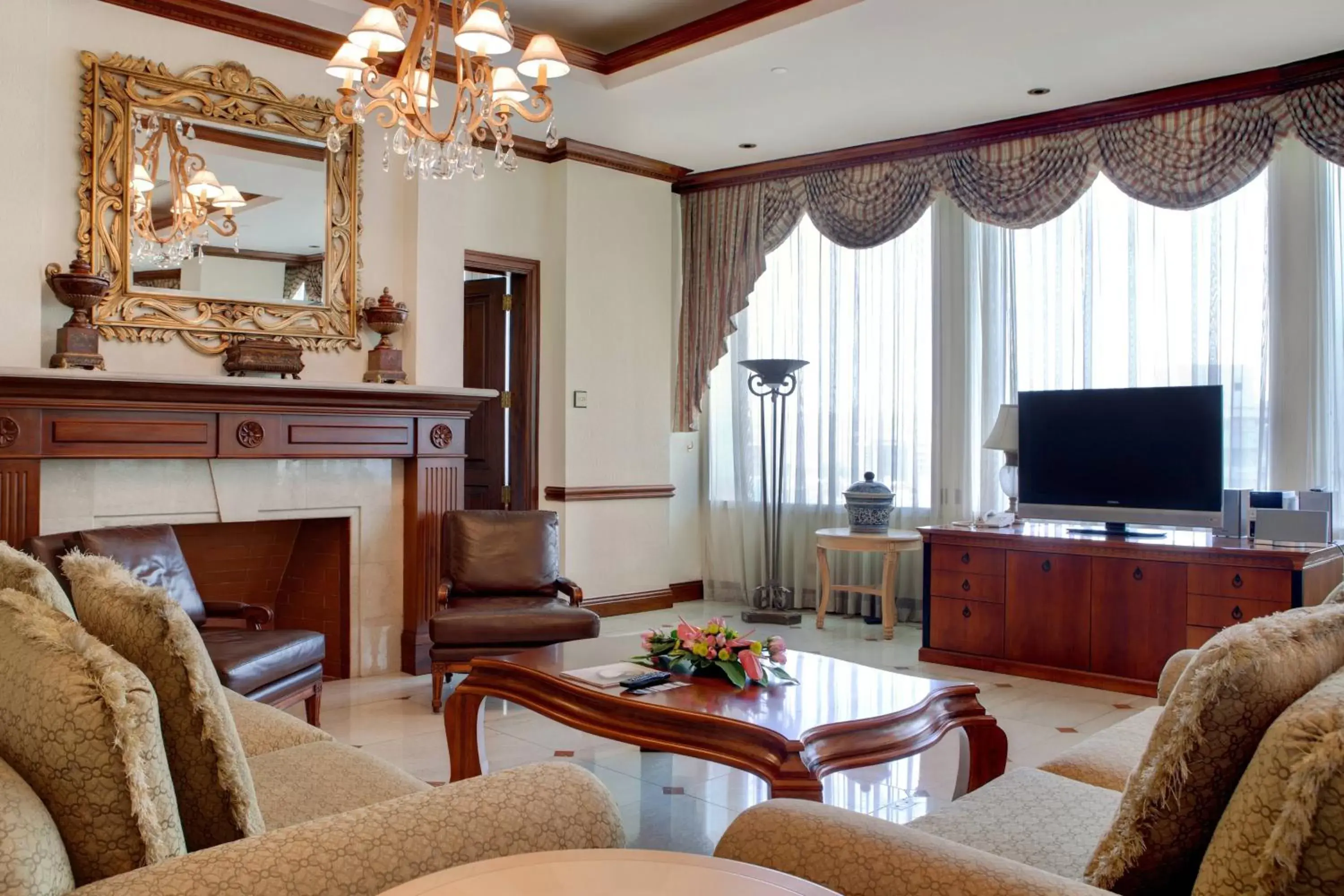 Living room, Seating Area in JW Marriott Quito