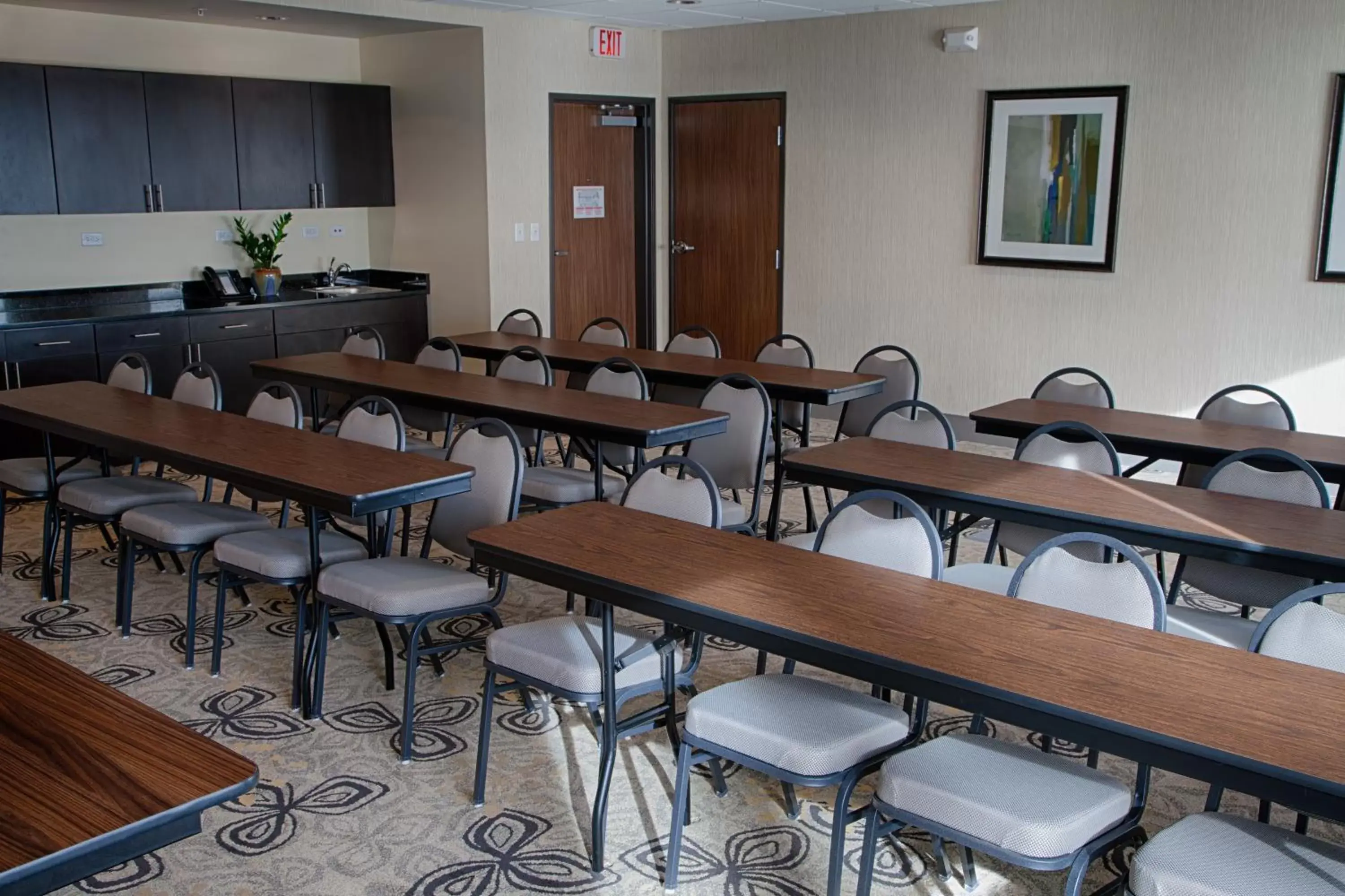 Meeting/conference room in Holiday Inn Express and Suites Tahlequah, an IHG Hotel