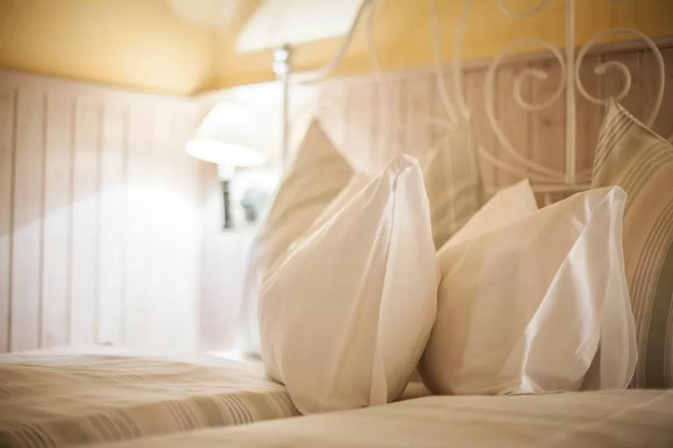 Bed in Huber Panzió